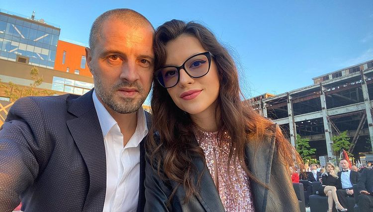 Anunțul făcut de Cleopatra Stratan după 3 ani de căsnicie. Părinții artistei îi sunt alături în orice moment. „Sunt situații când ajung într-un impas”