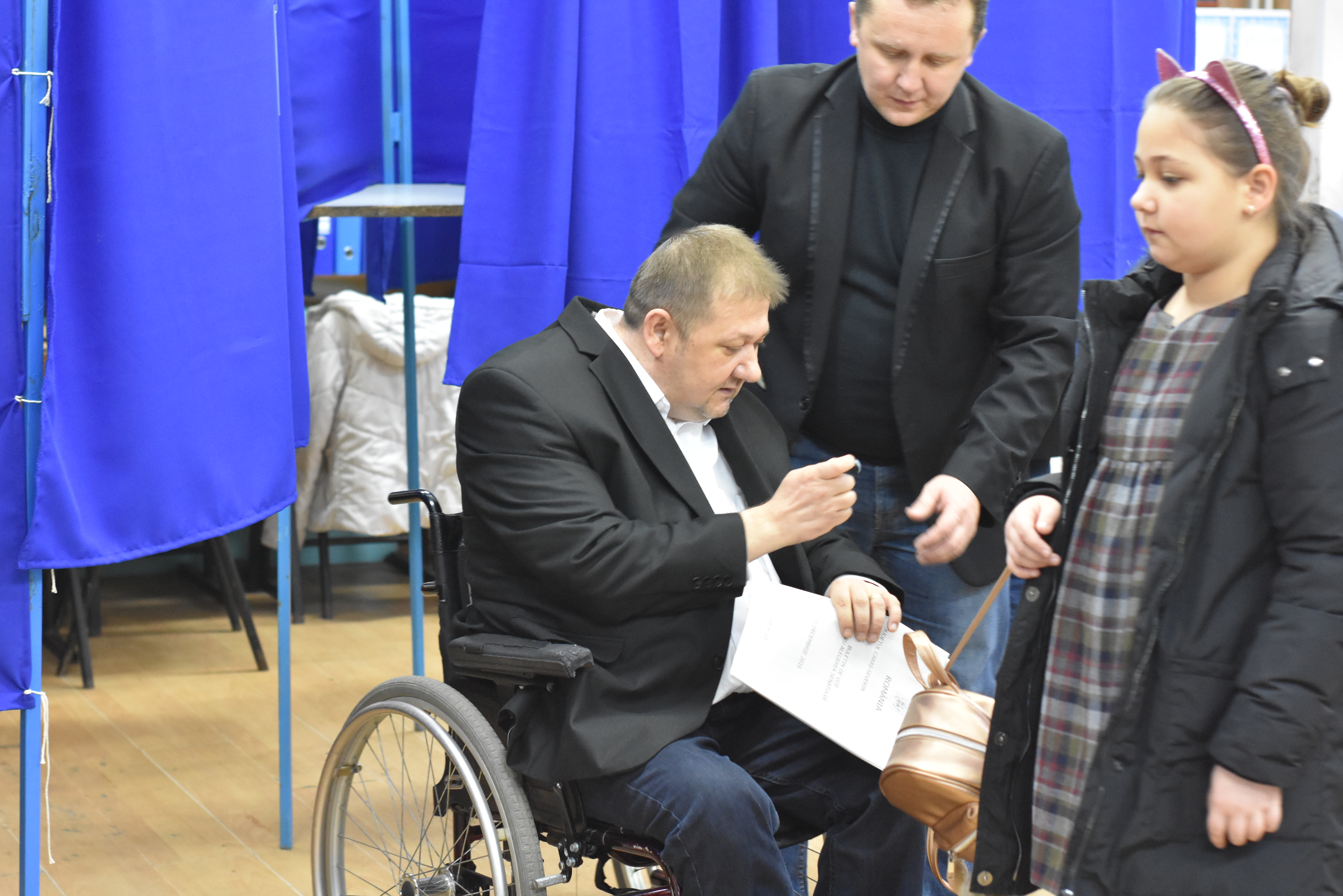 Alegeri parlamentare 2016. Primul candidat cu dizabilităţi din România a obținut un loc în Parlament