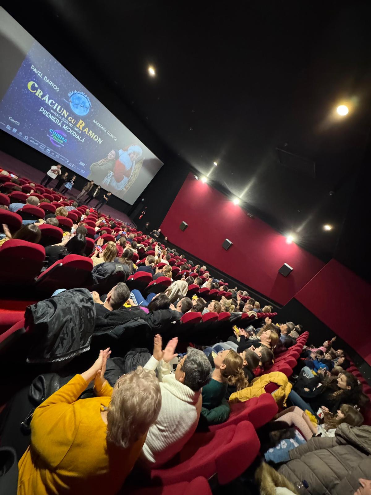 Câți români s-au uitat la proiecțiile speciale din Oradea ale filmului „Crăciun cu Ramon”. Succes uriaș pentru Pavel Bartoș în doar trei zile