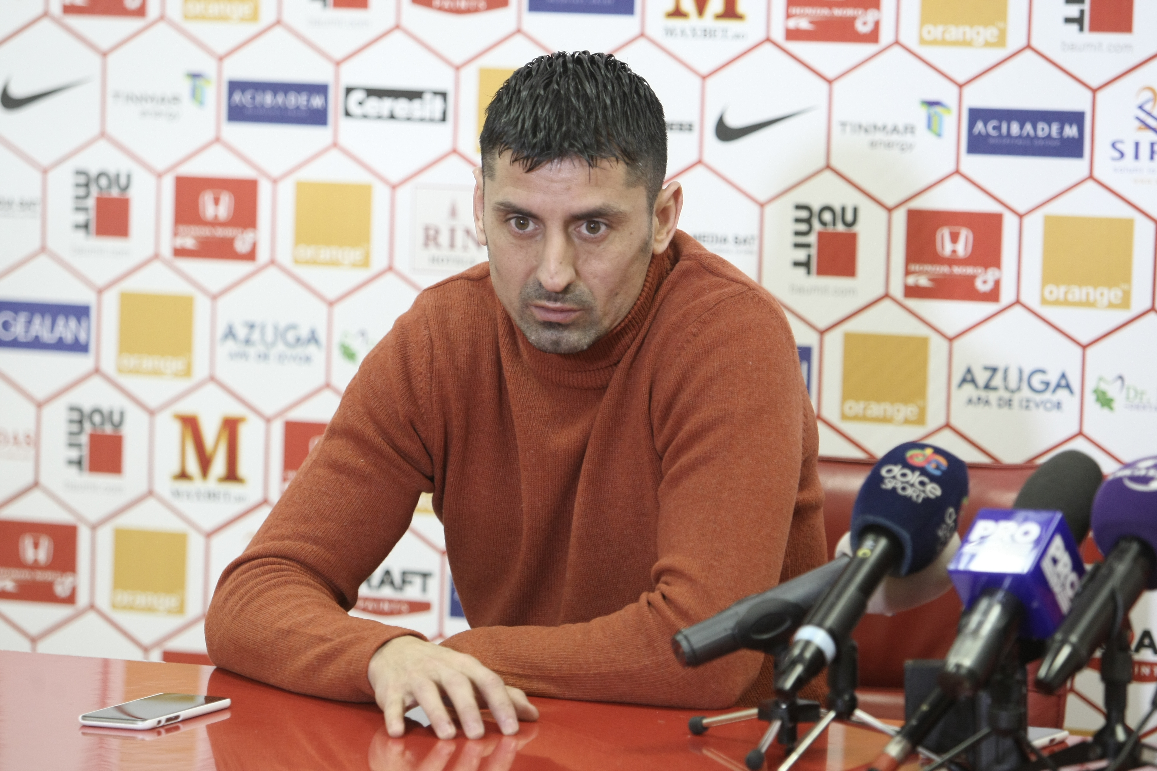 Ioan Andone a condus un antrenament la -14 grade Celsius. Portarul Cobrea s-a transferat la FC Botoșani | GALERIE FOTO & VIDEO
