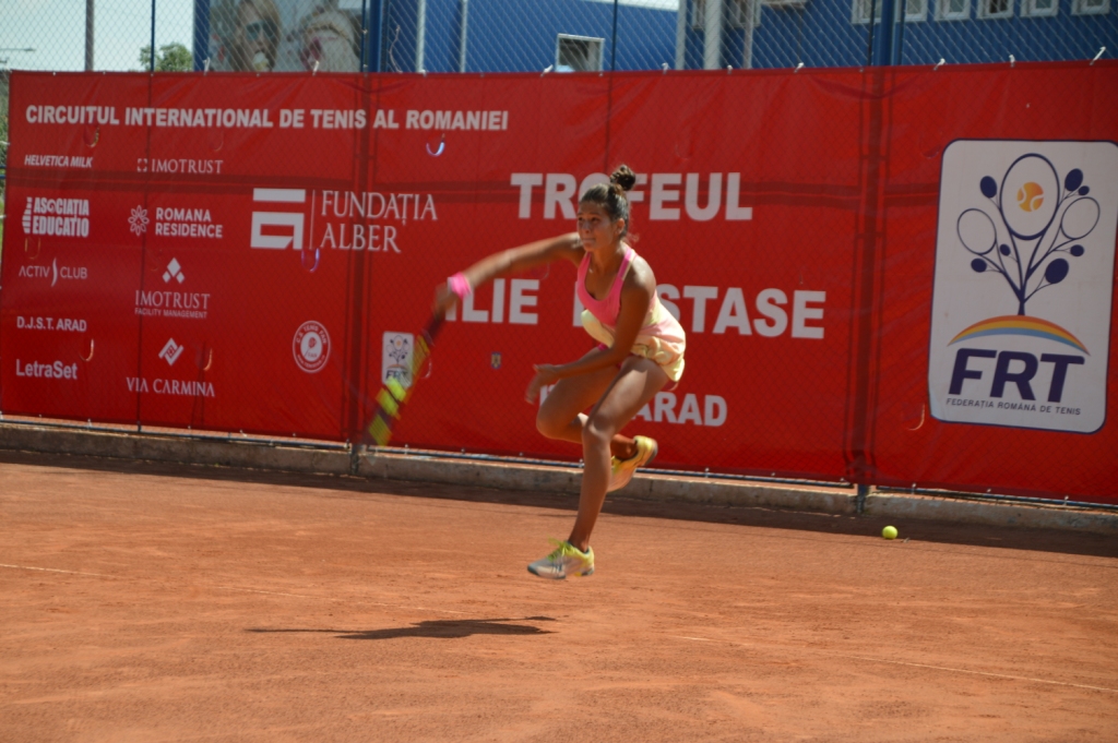 Elena Cadar, principala favorită, a părăsit turneul ITF ”Ilie Năstase” de la Arad / GALERIE FOTO