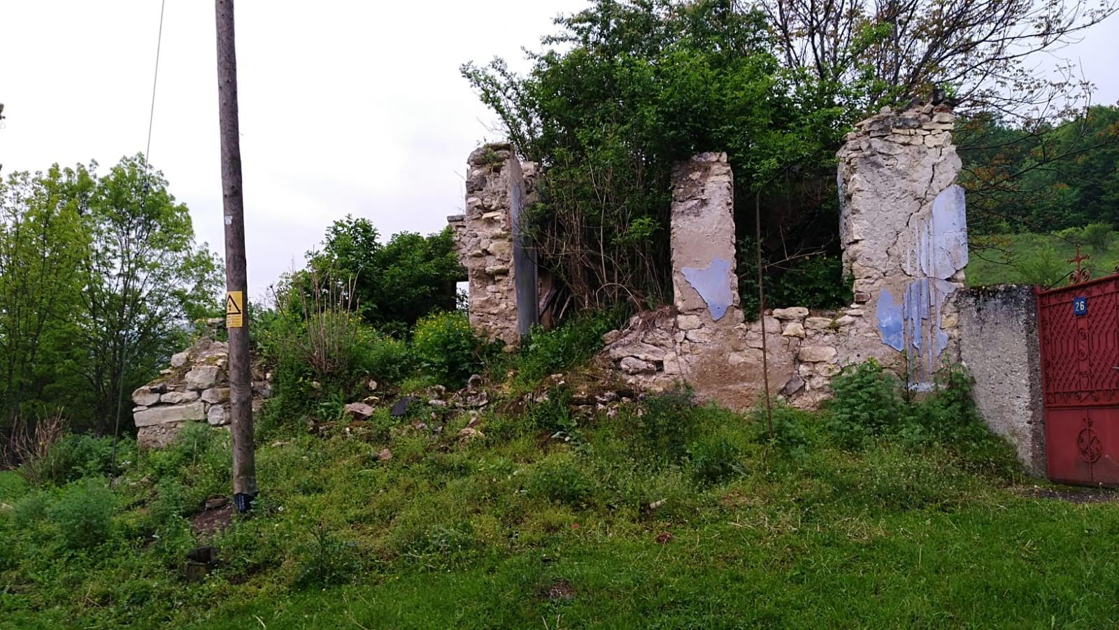 REPORTAJ. Problemele unui antreprenor întors acasă: „Cei de la ISU m-au întrebat: «Dar plan de evacuare cădere meteoriți aveţi?» Glumeau sau nu?”