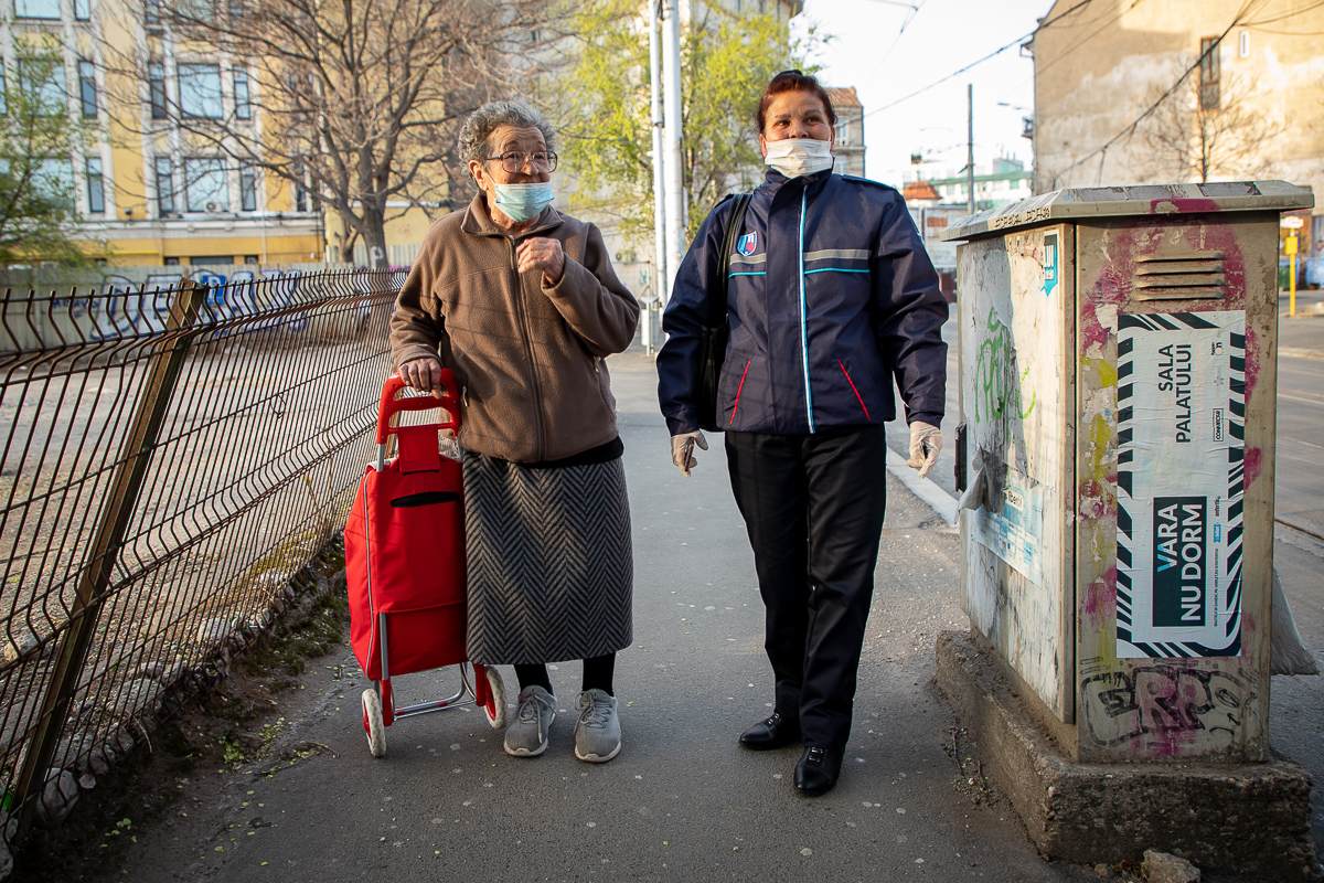 Ultima zi în care doamna Georgeta a vândut ziare. ”Nu vreau să mor proastă, știți?”﻿