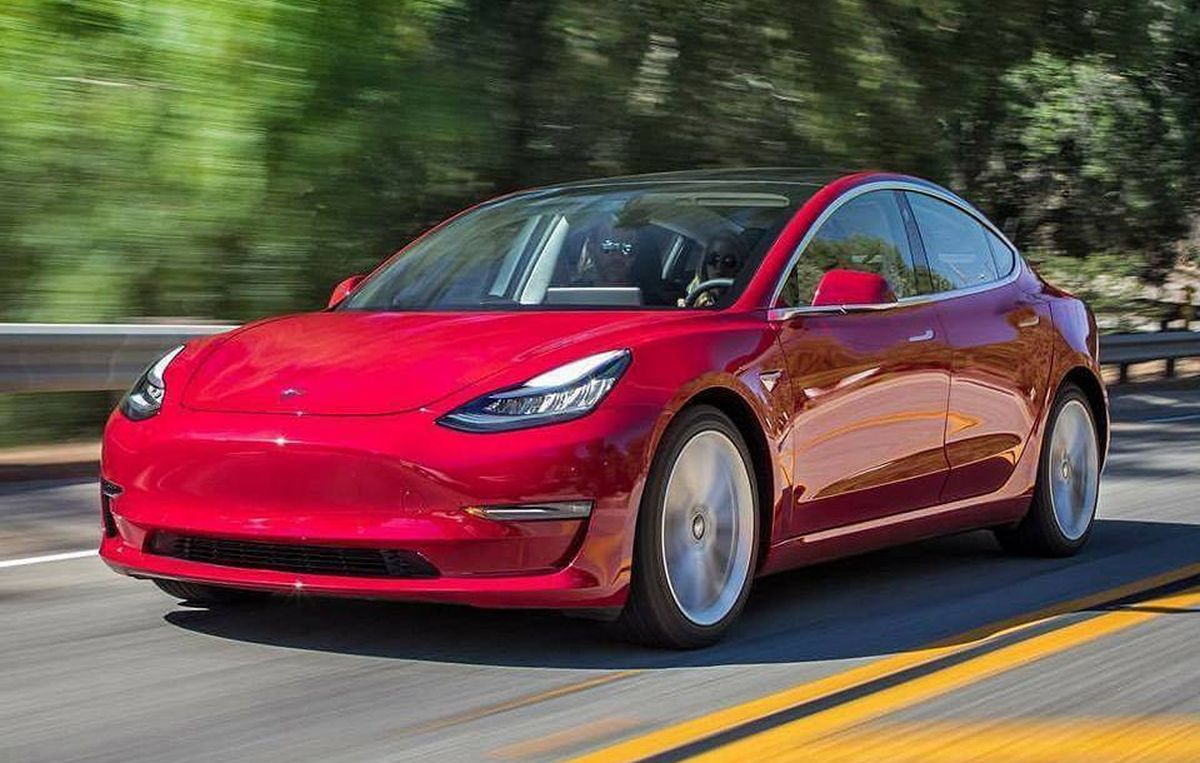 Câte Tesla sunt în România. Marca rămâne pe locul doi la mașini electrice în țară, dar acțiunile companiei s-au redus la jumătate