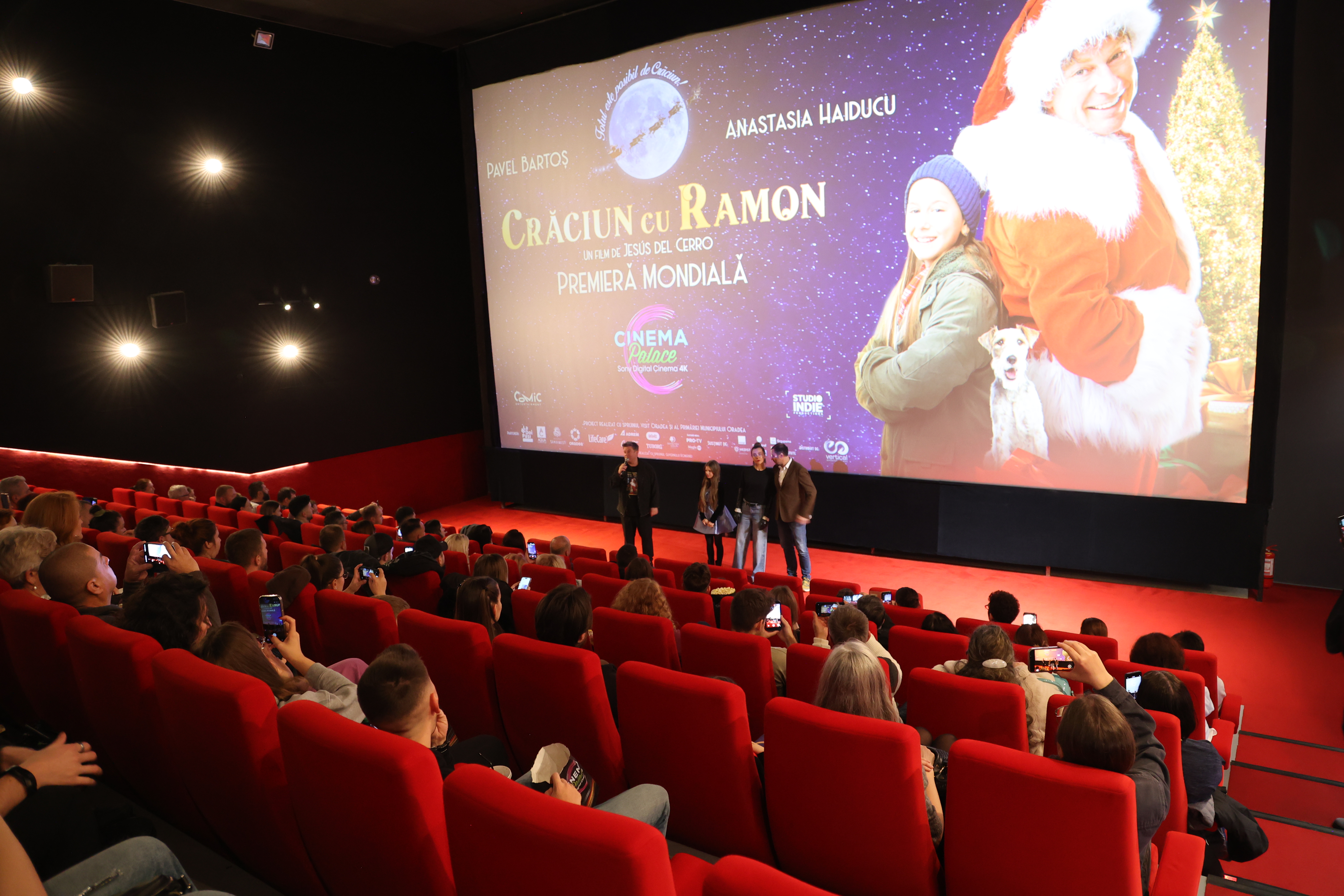 Câți români s-au uitat la proiecțiile speciale din Oradea ale filmului „Crăciun cu Ramon”. Succes uriaș pentru Pavel Bartoș în doar trei zile