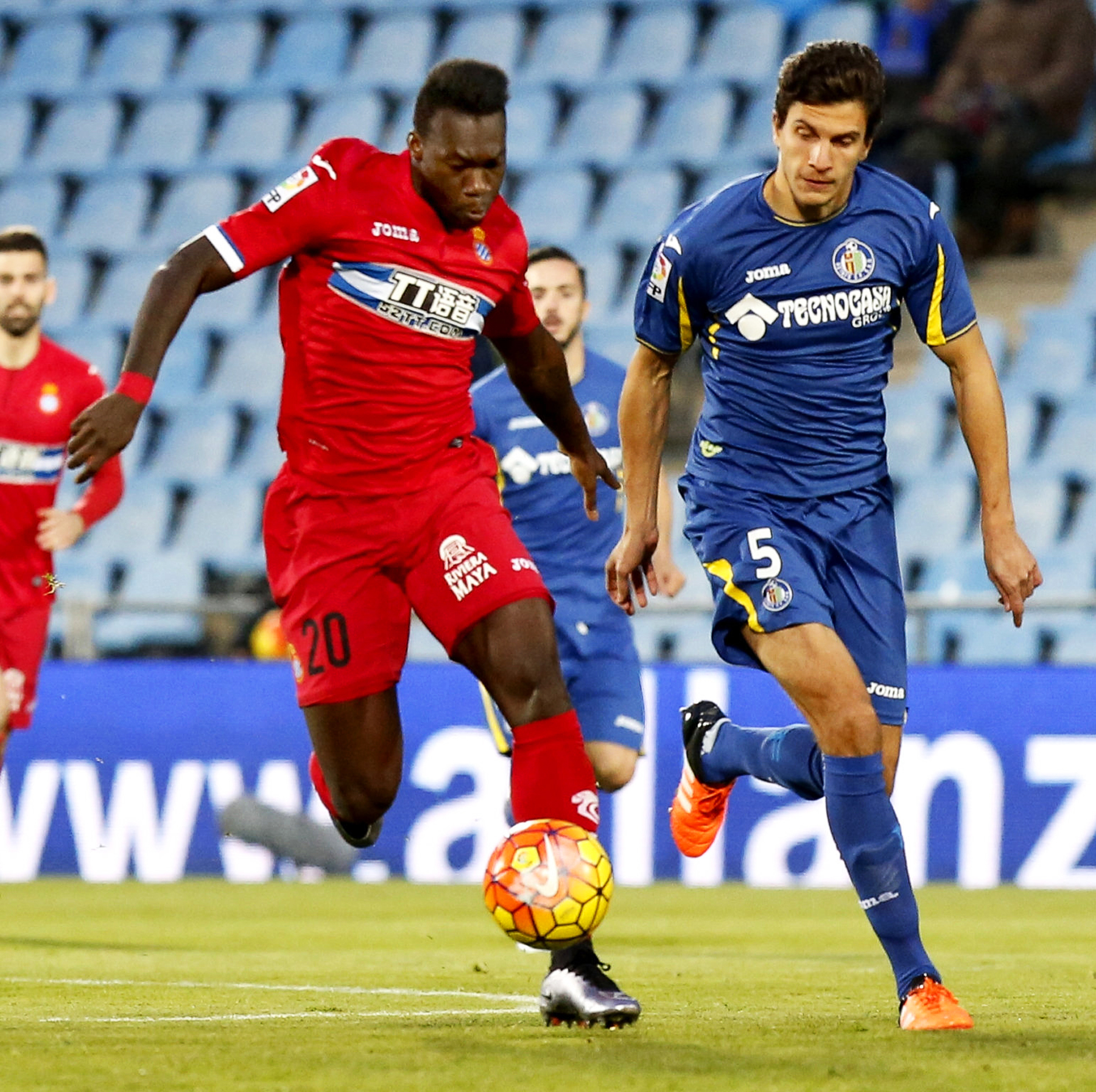 Espanyol, pe mâna unui gigant al jucăriilor. Îi aduce pe Varela și pe Chipciu? Ce se întâmplă cu antrenorul Costel Gâlcă? A pierdut și cu Getafe. Real, altă ploaie de goluri! Barcelona a distrus Bilbao! VIDEO