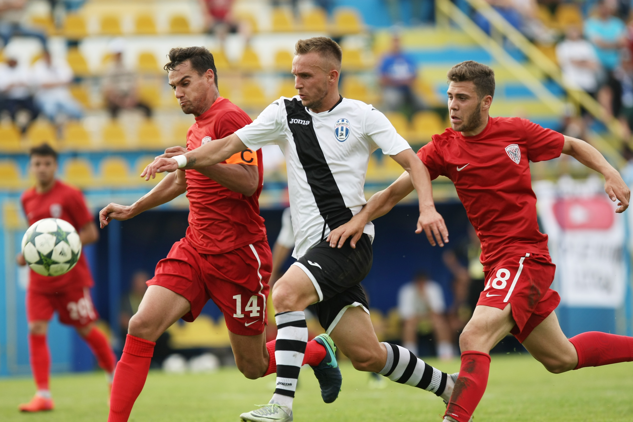 Liga 2, etapa 38. Juventus a sărbătorit promovarea. Sepsi e şi ea în Liga 1, iar UTA merge la baraj. Foresta nu s-a prezentat la Călăraşi! / FOTO