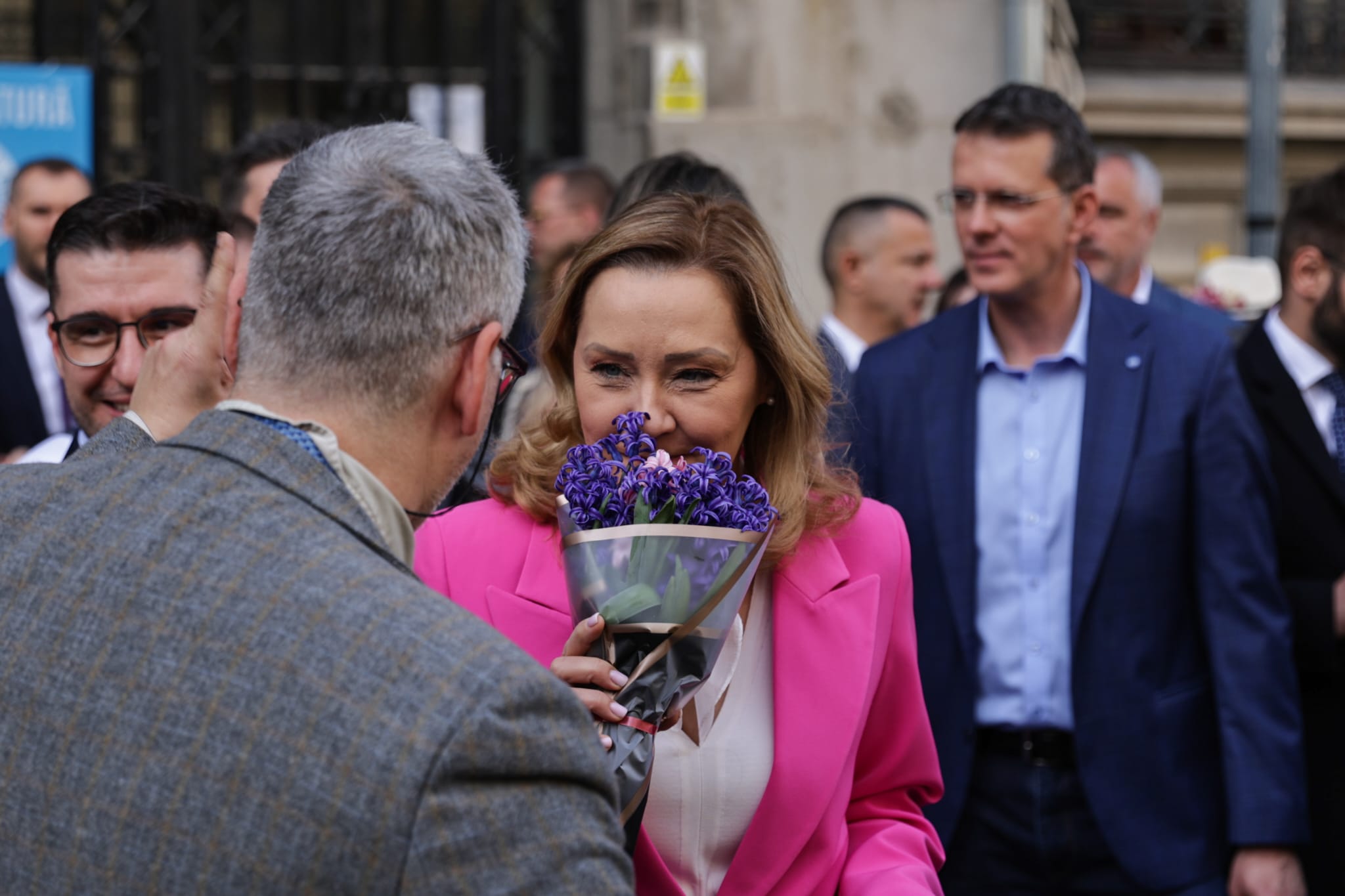 Elena Lasconi și-a depus candidatura la alegerile prezidențiale 2025, în ciuda opoziției din USR: „Nu sunt perfectă, dar am curaj să fac dreptate”