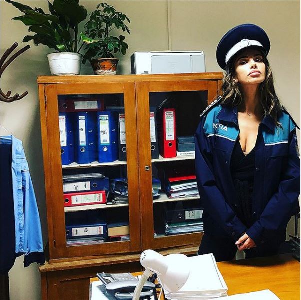 INSTASTORY/ Mădălina Ghenea este o mamă extrem de sexy. Și-a serbat ziua doar cu fiica ei