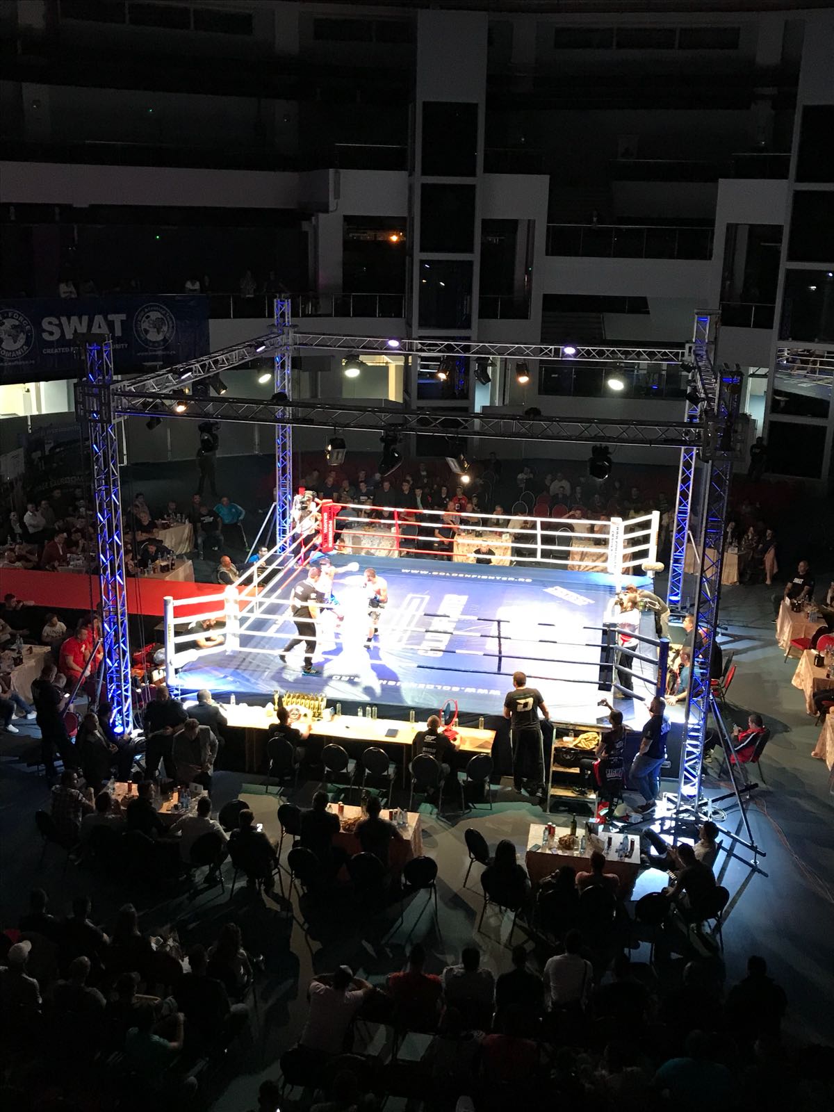 Meciuri spectaculoase la Golden Fighter Craiova. Centura intercontinentală WKU a fost câștigată de Adrian Mitu FOTO&VIDEO