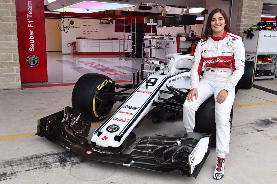 Prima femeie latino-americană la volanul unui monopost de Formula 1. E super-sexy | FOTO