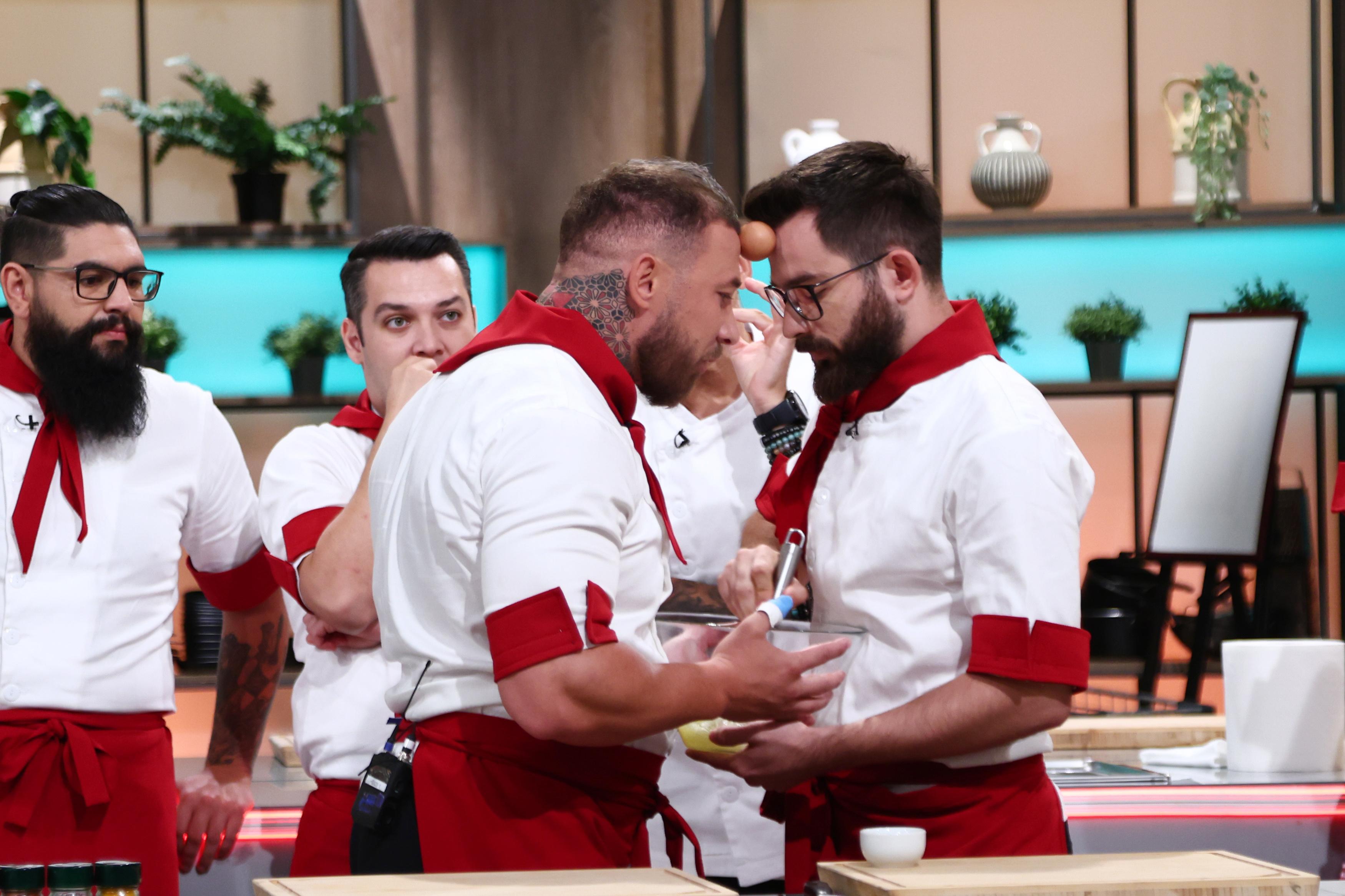 Michele Răduță și Ștefan Soare, la un pas de eliminare la „Chefi la cuțite”. „Ai rupt ceva în mine. A fost primul concurent pentru care s-a plâns”