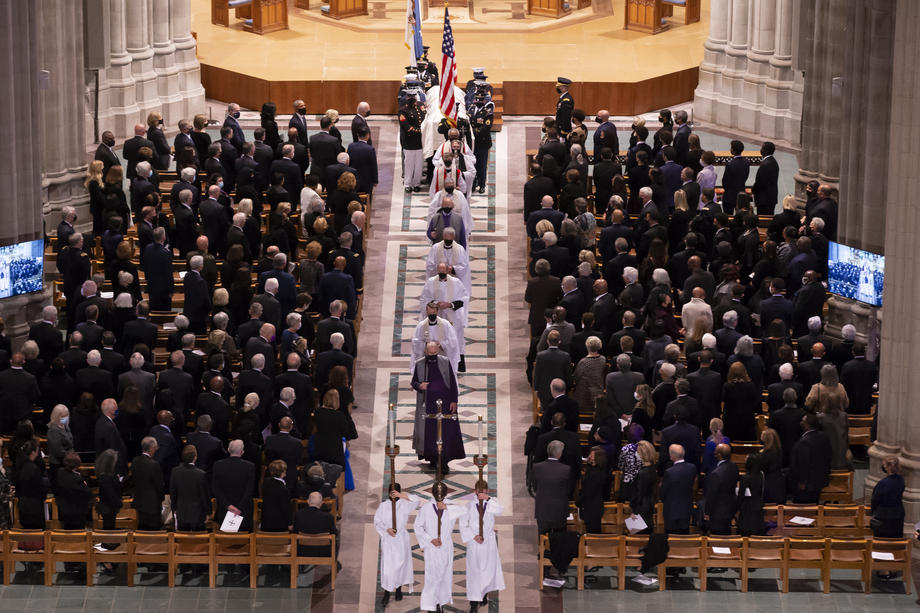 Funeralii naţionale pentru Colin Powell, primul secretar de stat de culoare al SUA. La ceremonie au participat Biden, Obama și Bush