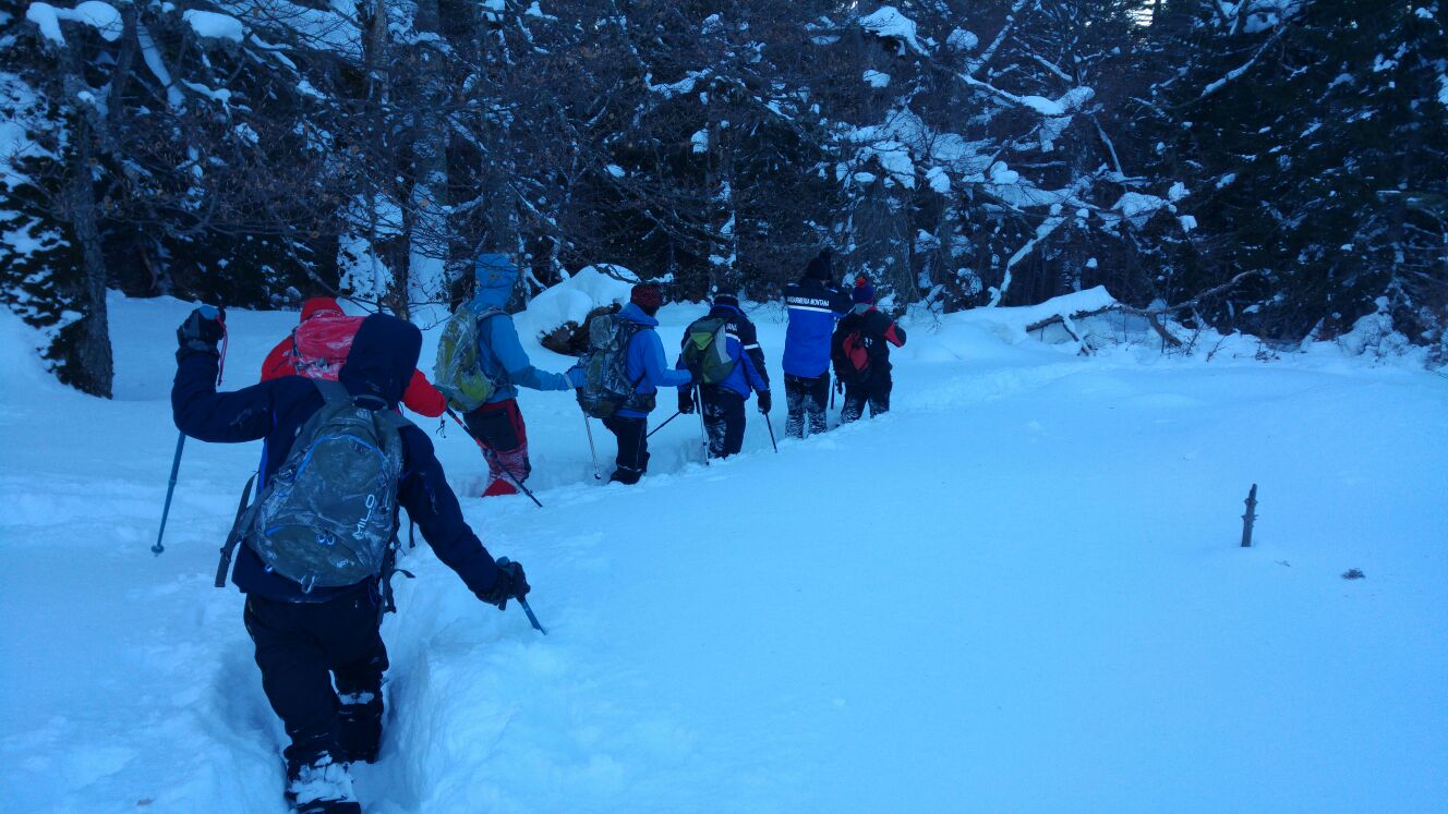 Turiști rătăciți în Parâng și la Azuga. Operațiuni dificile de salvare