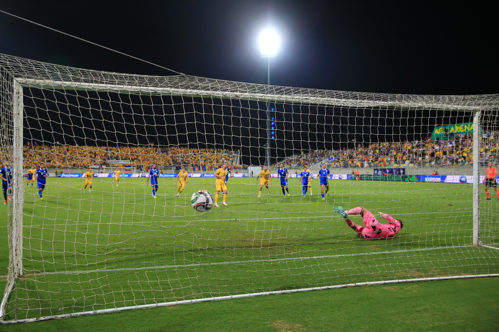 România a câștigat în Cipru cu 3-0 și este lider în Liga Națiunilor cu punctaj maxim