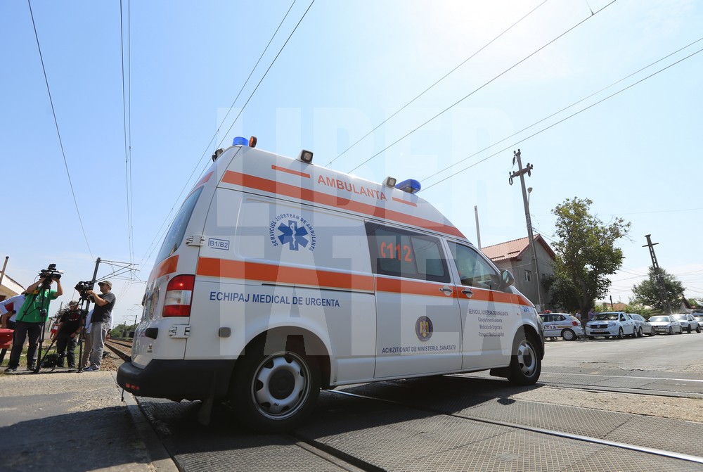 EXCLUSIV/ Sinucidere și crimă la Brănești. Mama și-a împins fata cea mare în fața trenului, pe cele doua mici le-a luat în brațe și a sărit pe șine!