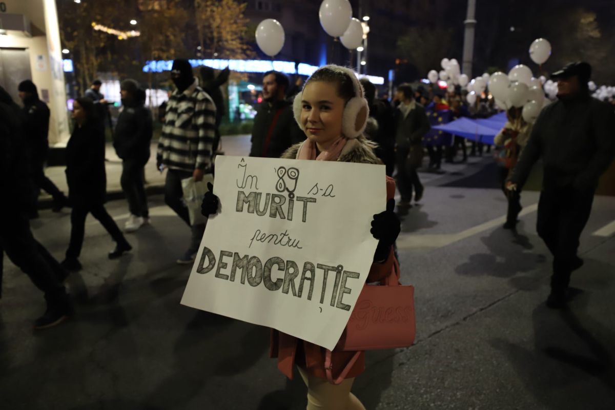 Marș memorial la București pentru eroii și victimele din 1989: „Morții nu mai au răbdare, avem datoria să fim vocea lor”