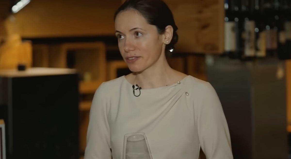Cum a apărut Mirabela Grădinaru la Kiev, la întâlnirea cu Olena Zelenska. Cât costă rochia purtată de partenera lui Nicușor Dan