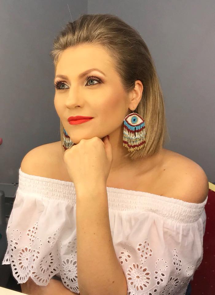 Mirela Vaida a rămas fără pagina de Facebook. "Îmi cer scuze dacă am ofensat pe cineva cu poza nud"