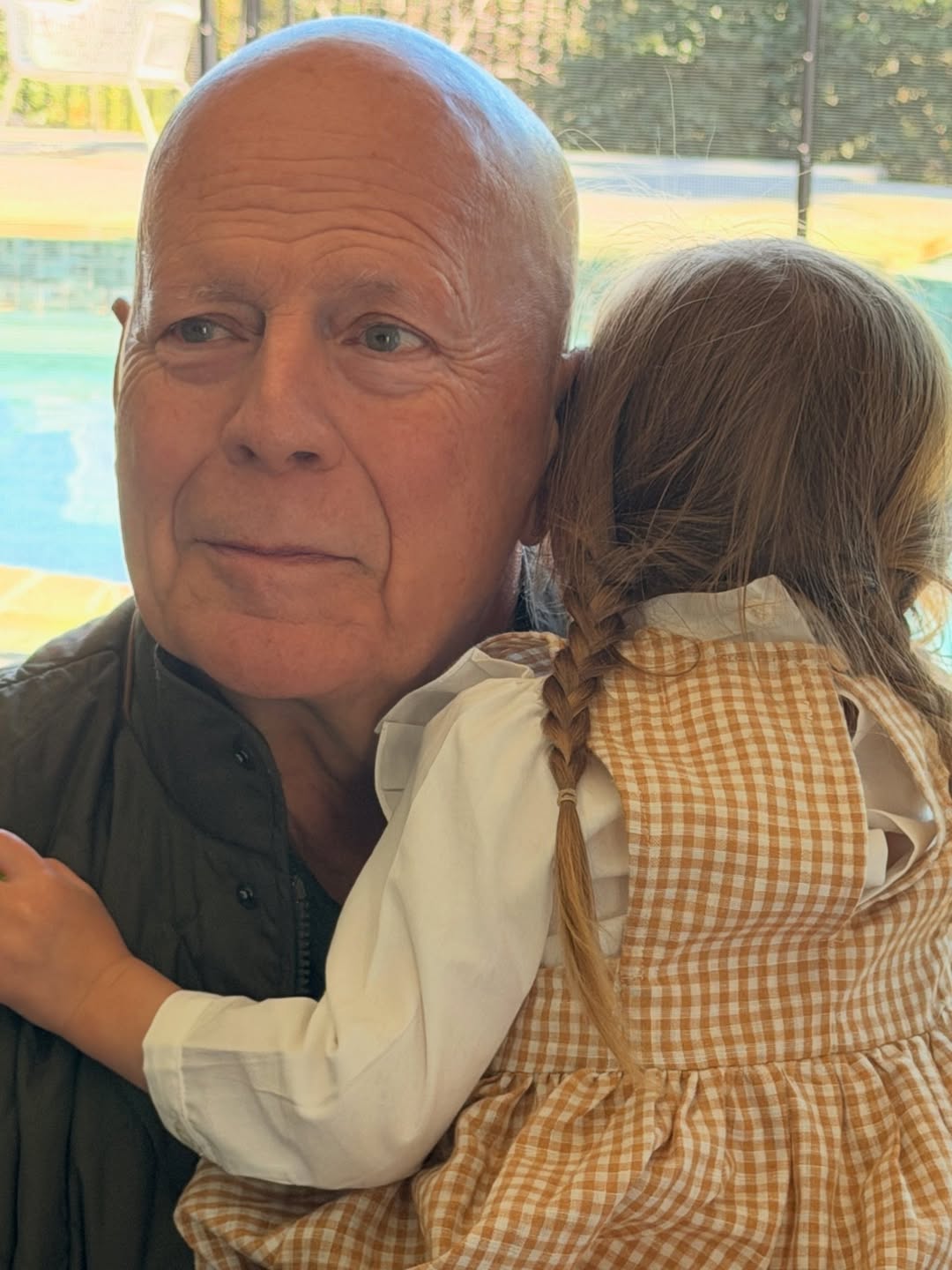 Dieta strictă pe care Emma Heming i-a impus-o lui Bruce Willis după ce a fost diagnosticat cu demență. Ce mănâncă zilnic actorul pentru a lupta cu boala