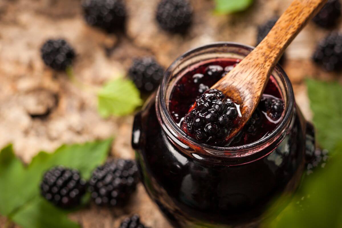 Dulceață de mure - idei de rețete pentru gem și dulceață din mure proaspete