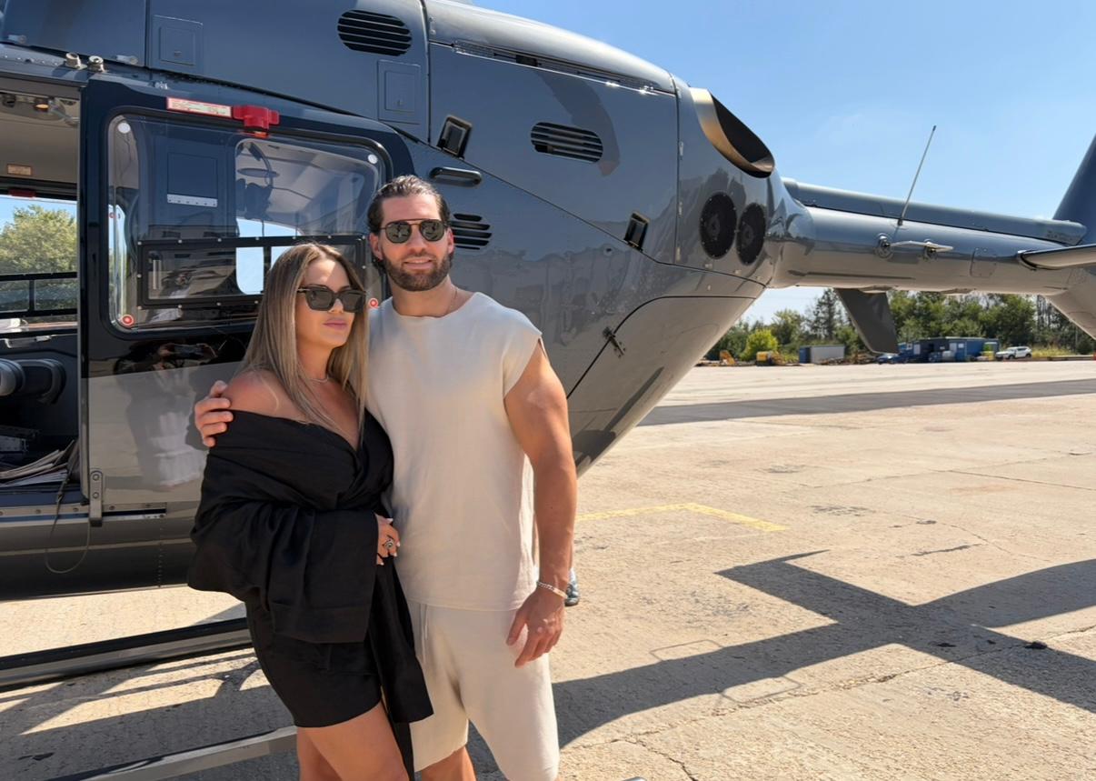 Actorul român de la Hollywood a ajuns pe litoralul din țara noastră cu elicopterul: „Nu mi-am uitat niciodată originile”