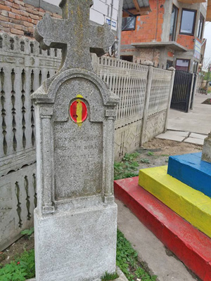 Rast, comuna din Dolj unde tricolorul e vopsit pe toți stâlpii. Urbea se pregătește de sărbătoare