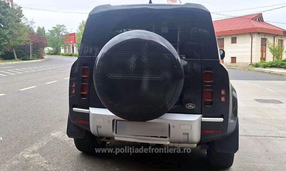 Un ucrainean a vrut să treacă frontiera cu o mașină de 50.000 de euro, căutată de polițiștii din Slovacia. Ce s-a întâmplat cu autoturismul