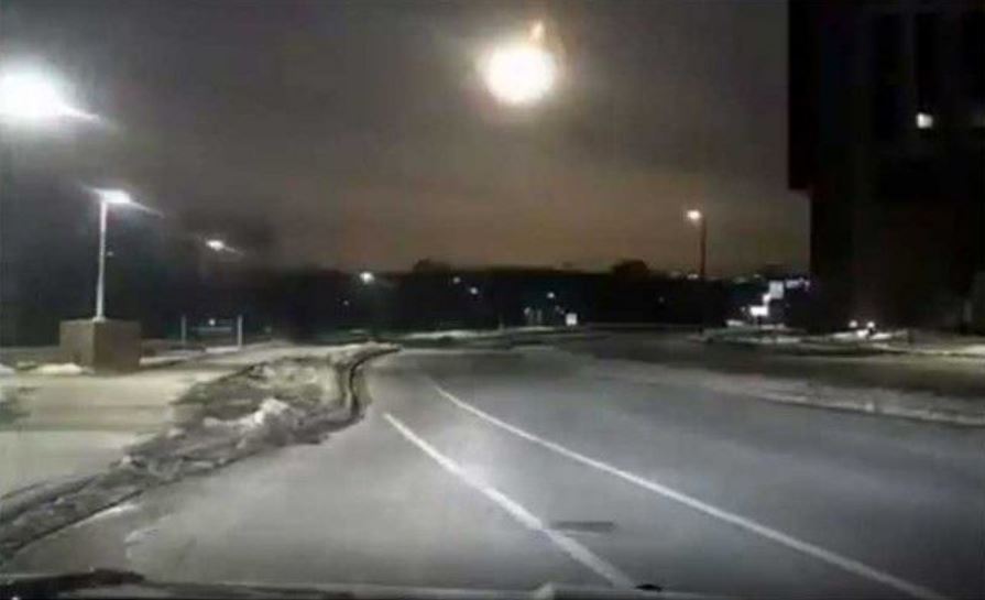 Un meteorit a provocat un cutremur în Detroit. Imagini spectaculoase, surprinse în timpul fenomenului inedit | FOTO&VIDEO
