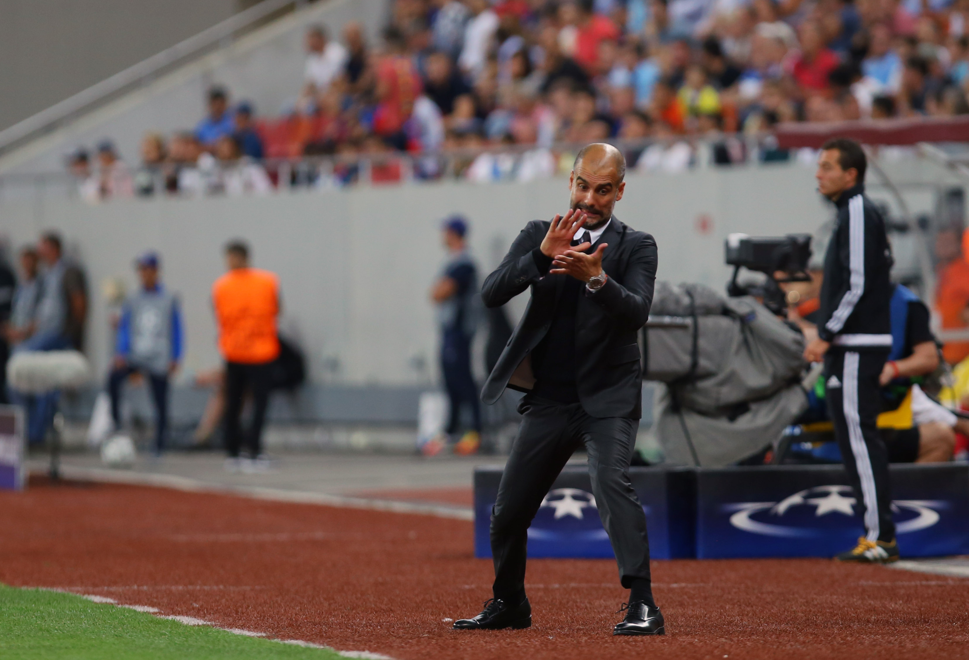 Steaua  - Manchester City 0-5. Liga Campionilor, play-off, prima manșă. Steaua, batjocorită de ”cetățeni” și de dinamoviști! / LIVE BLOG
