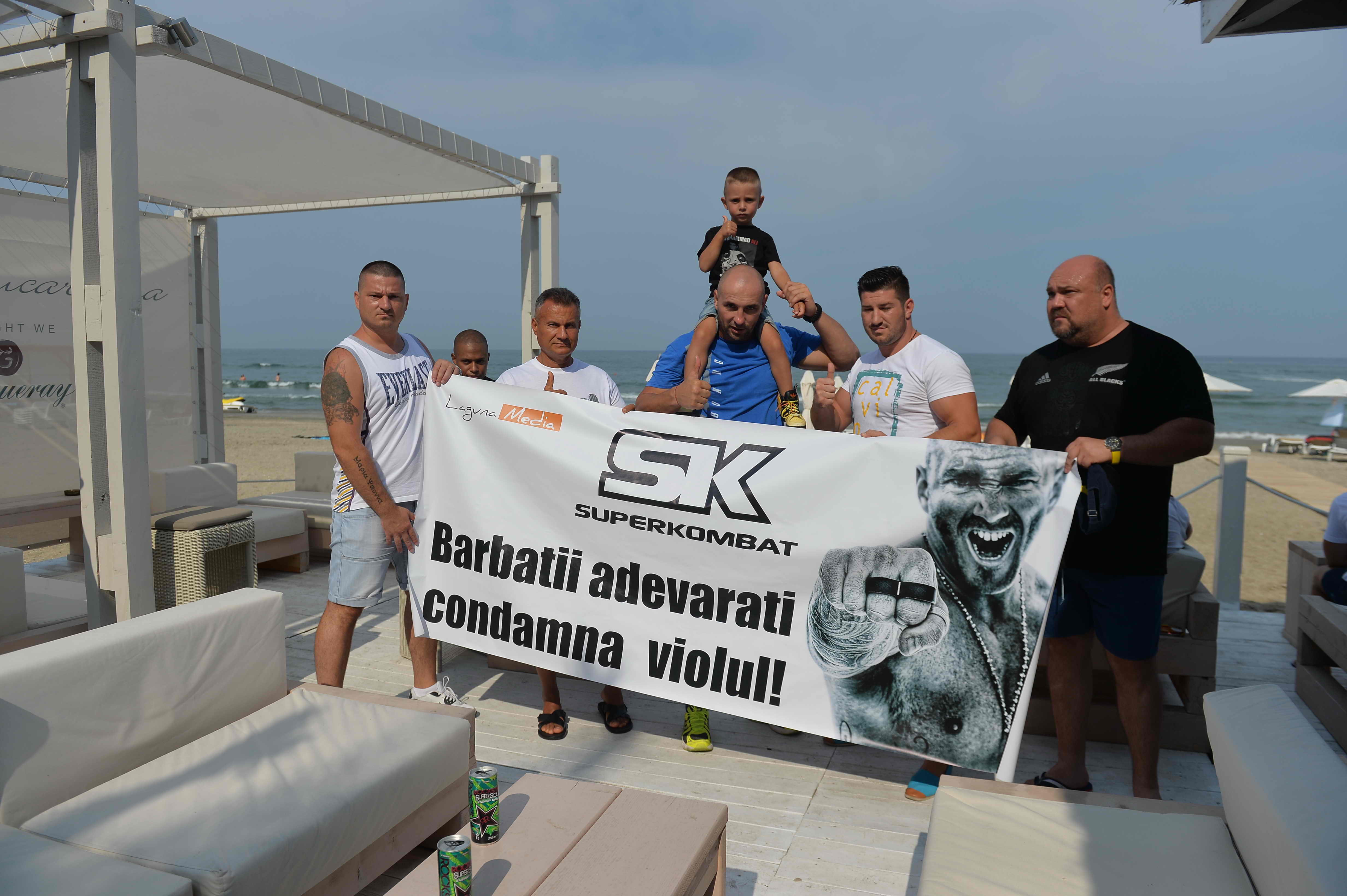 Luptătorii de la Superkombat Mamaia au trecut cu bine de proba cântarului / GALERIE FOTO