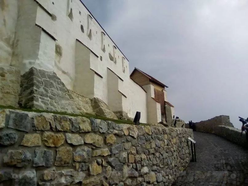 Cetatea Feldioara a fost reconstruită în totalitate. Când poate fi vizitată de turiști