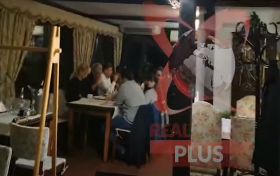 Marcel Ciolacu, fotografiat într-un restaurant unde nu s-au respectat regulile anti-COVID. S-au dat 11 amenzi. Prima reacție a șefului PSD