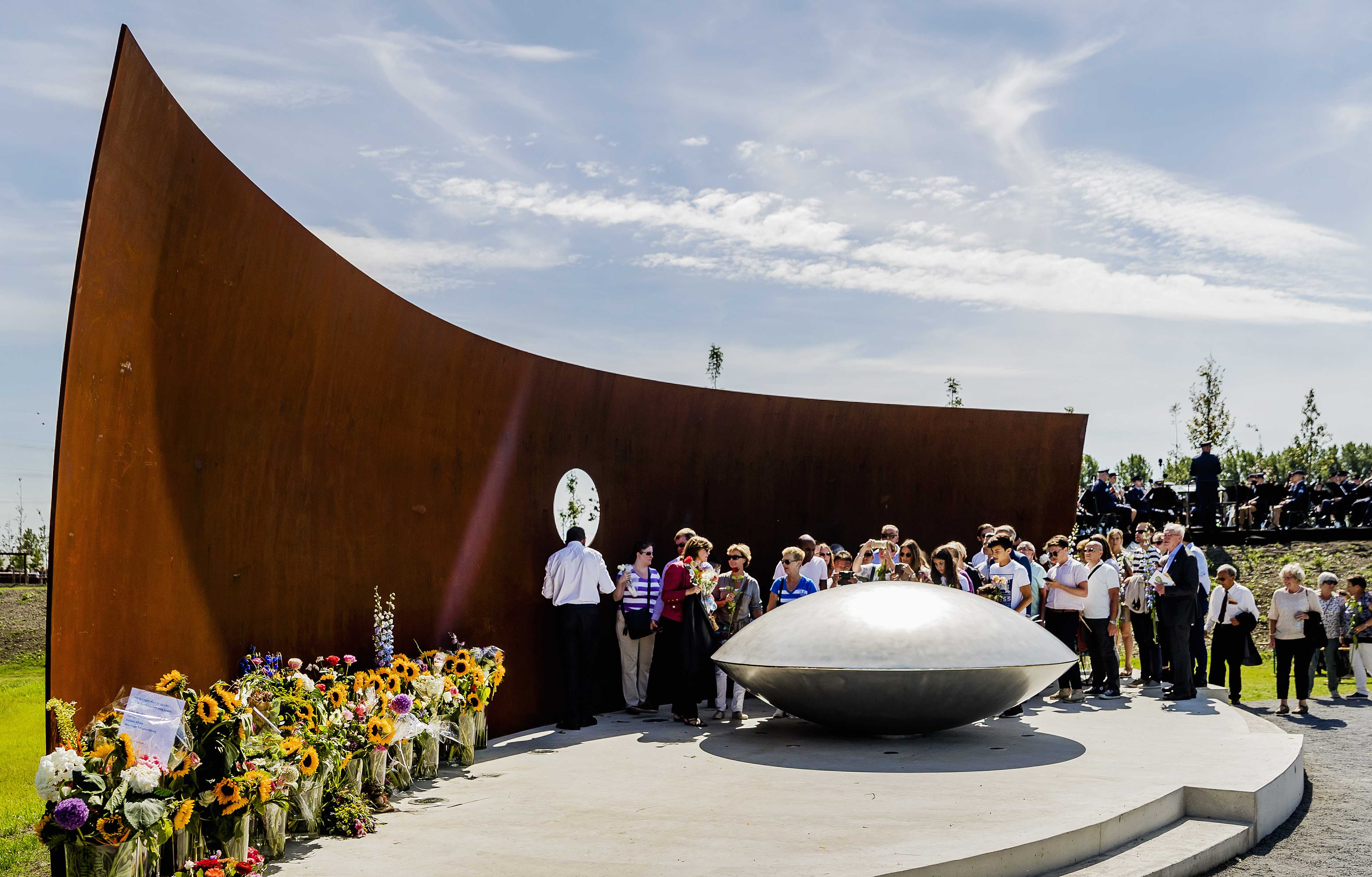 Memorial pentru victimele zborului MH17, la trei ani după ce avionul a fost doborât în estul Ucrainei