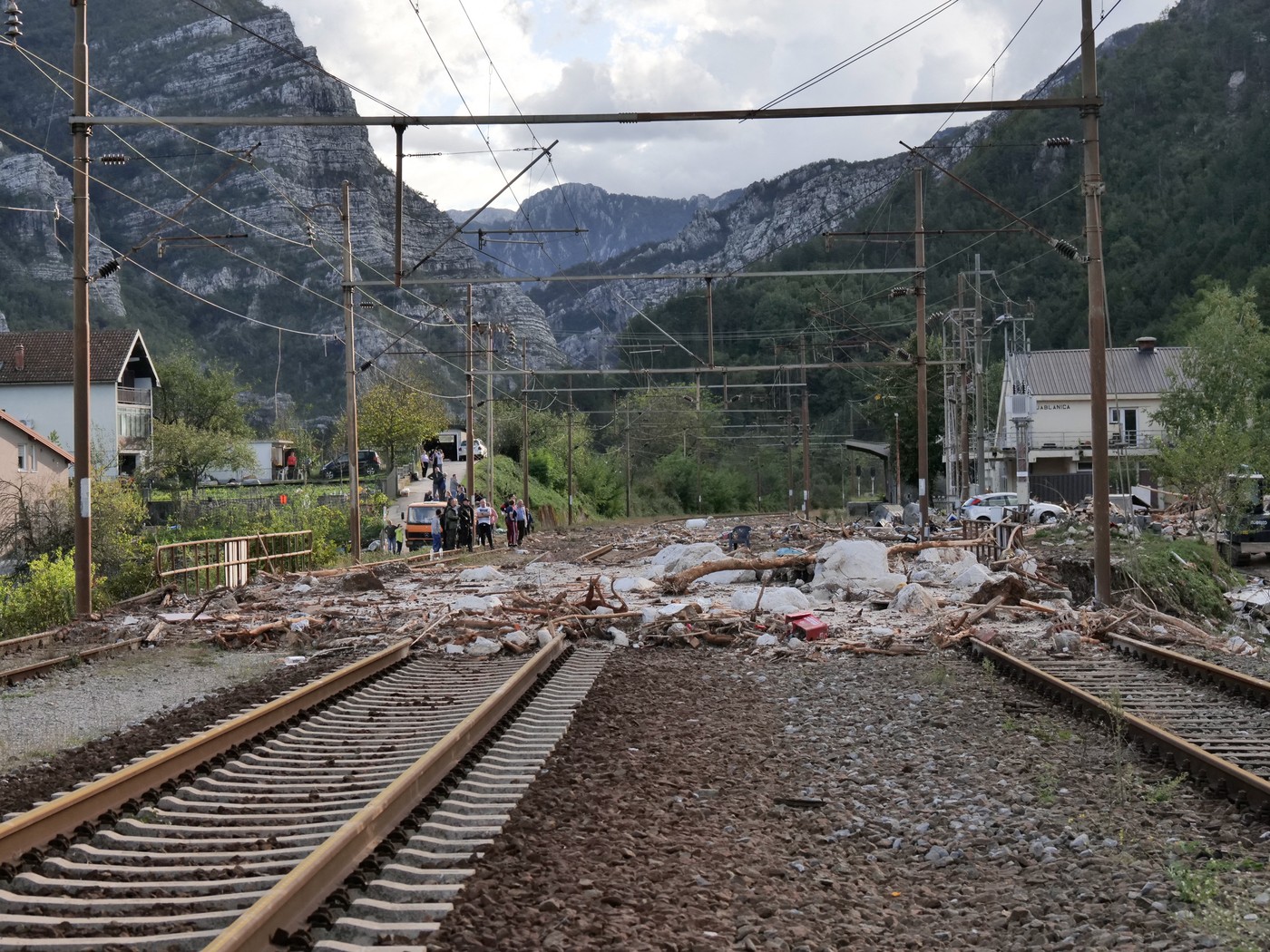 Ciclonul Cassandra a adus inundații devastatoare și a făcut 16 morți, în Bosnia