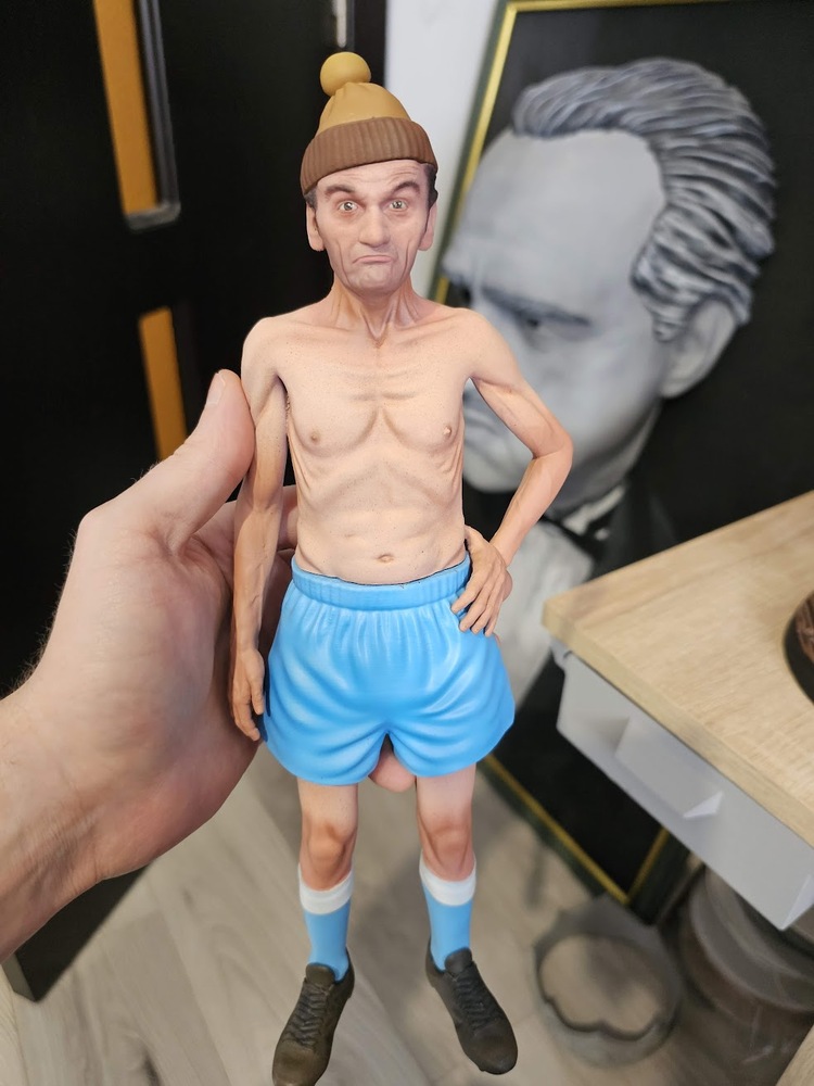 Băsescu, ca Popeye și Ceaușescu, ca personaj de joc din GTA. Suceveanul care îmbină tehnologia cu pasiunea pentru figurine: „Merităm să avem propriile noastre figurine 3D autohtone” 