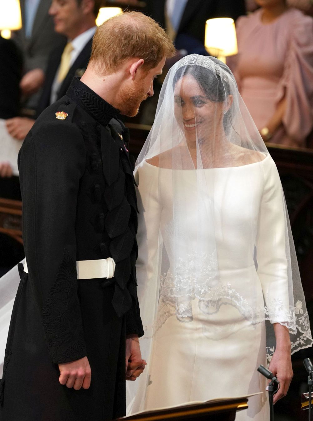 FOTO | Ținutele purtate de prințul Harry și Meghan Markle la nunta regală vor fi expuse