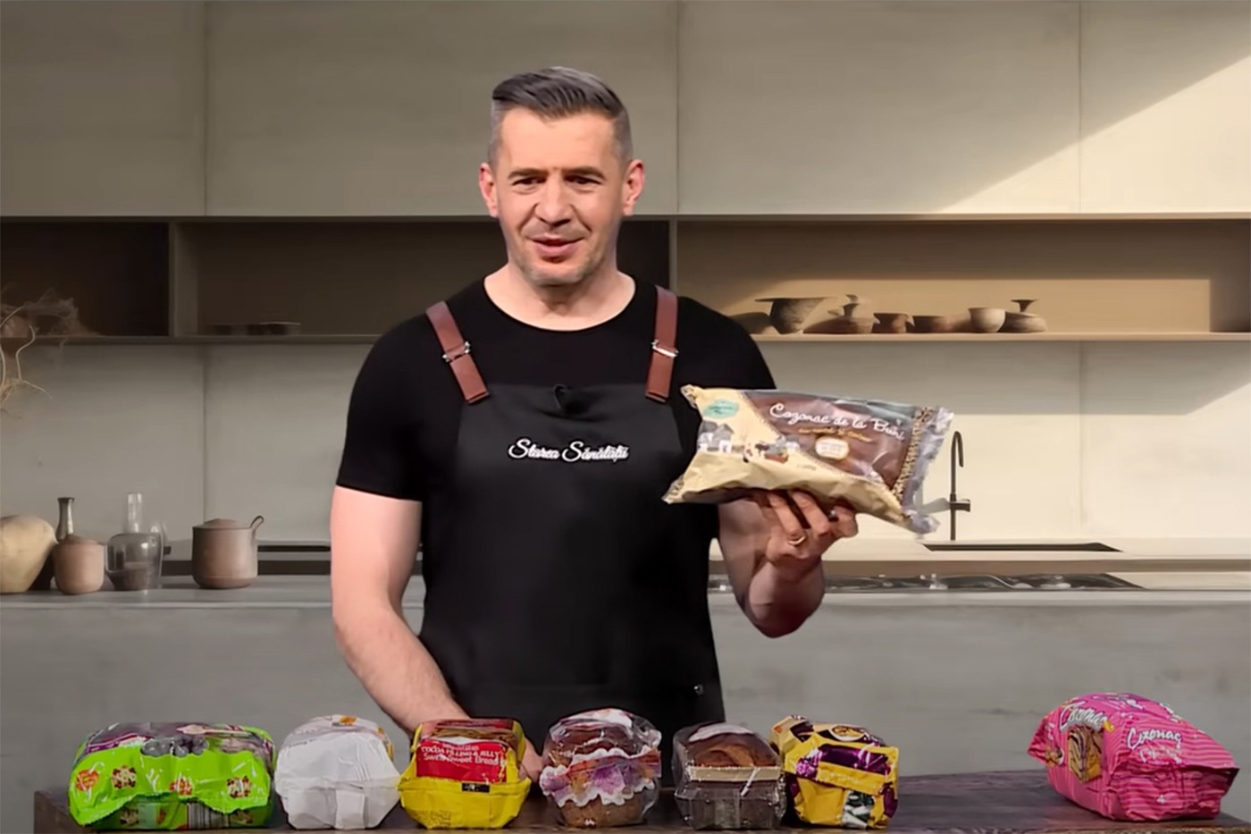 Avertismentul lui Dragoș Pătraru despre brânza topită din supermarket. Ce conține produsul, de fapt