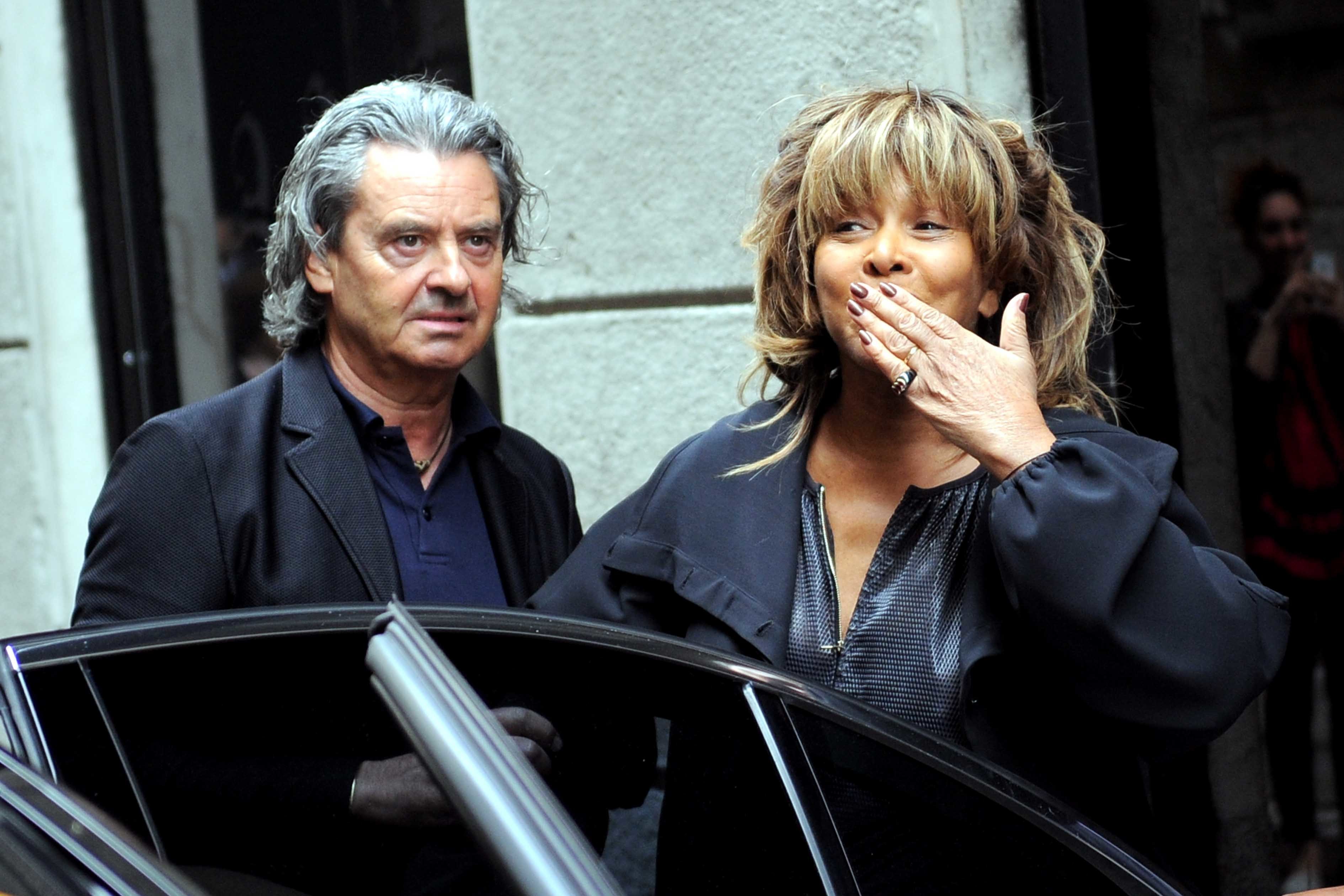FOTO / Drama neștiută prin care a trecut Tina Turner: a suferit un transplant de rinichi! A fost salvată de soțul ei de la moarte