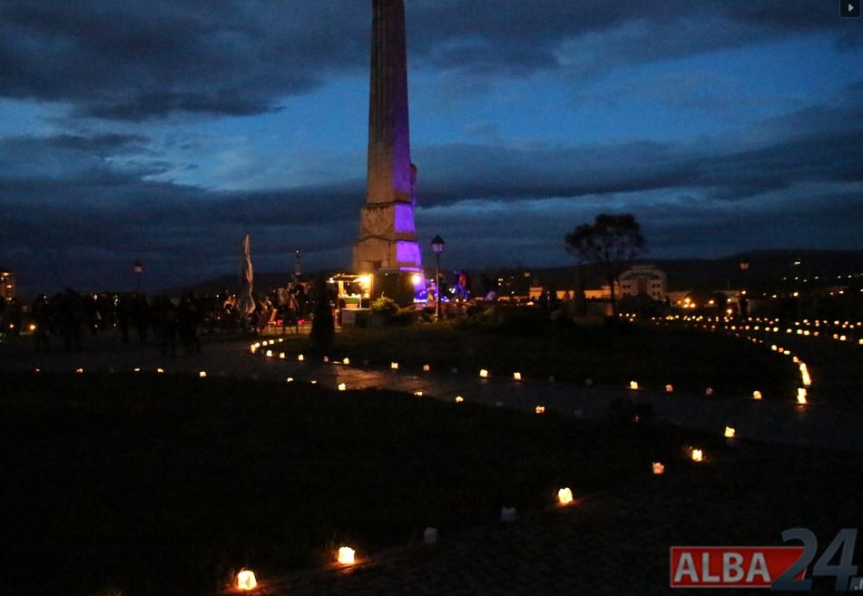 Peisaj de vis la Festivalul Luminii în Timișoara. Mii de lampioane au luminat Cetatea Alba Iulia Carolina