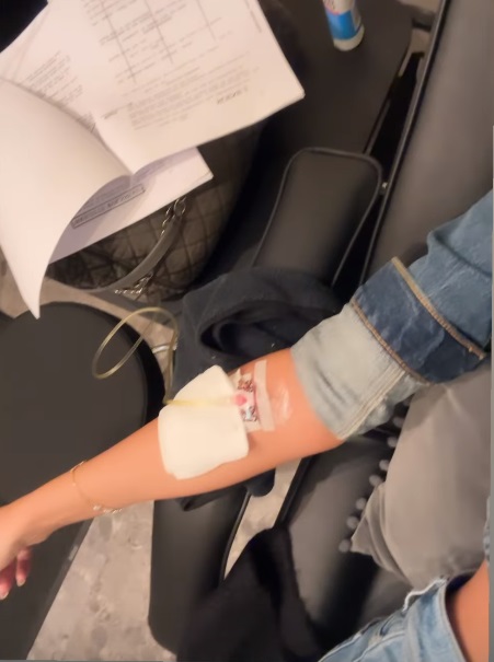 Mădălina Ghenea a apărut cu masca de oxigen pe față. Actrița și-a îngrijorat fanii, după care a făcut declarații: „E timpul”