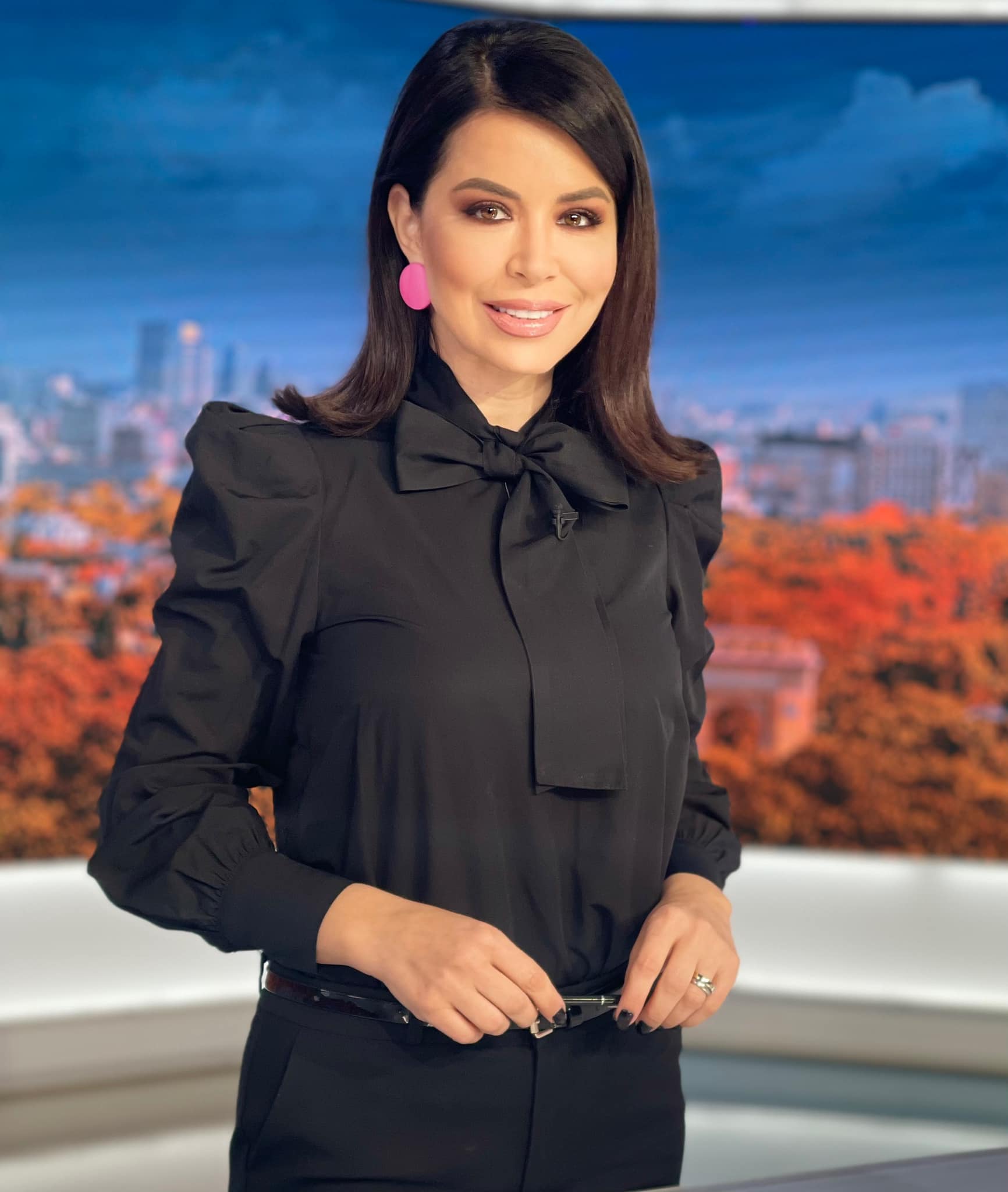 Simona Pătruleasa se machiază singură. De ce a ales vedeta să nu se lase pe mâna make-up artiștilor. „De 17 ani așa fac”
