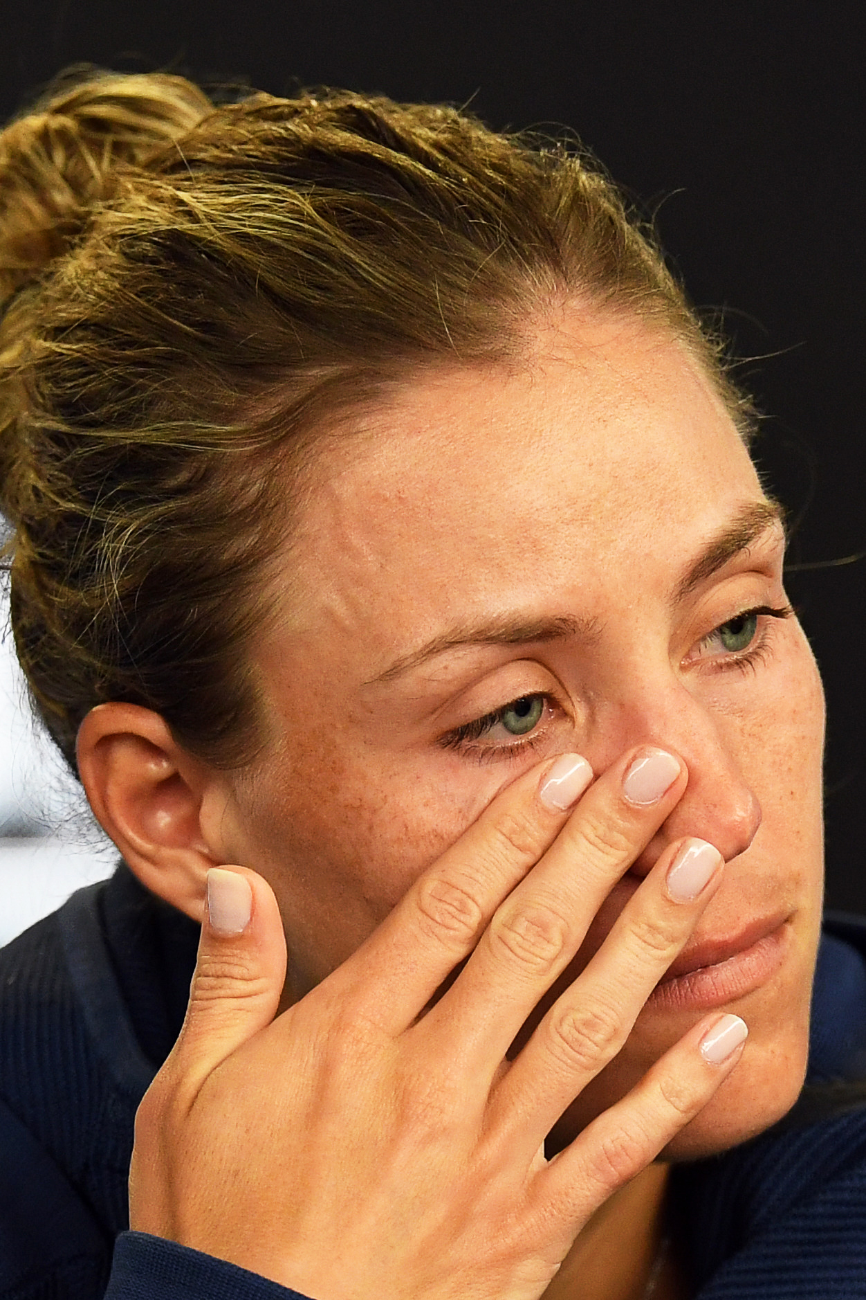 Angelique Kerber a plâns la conferința de presă, după înfrângerea din meciul cu Halep: ”Simona a jucat bine, nu am putut face nimic” | GALERIE FOTO&VIDEO