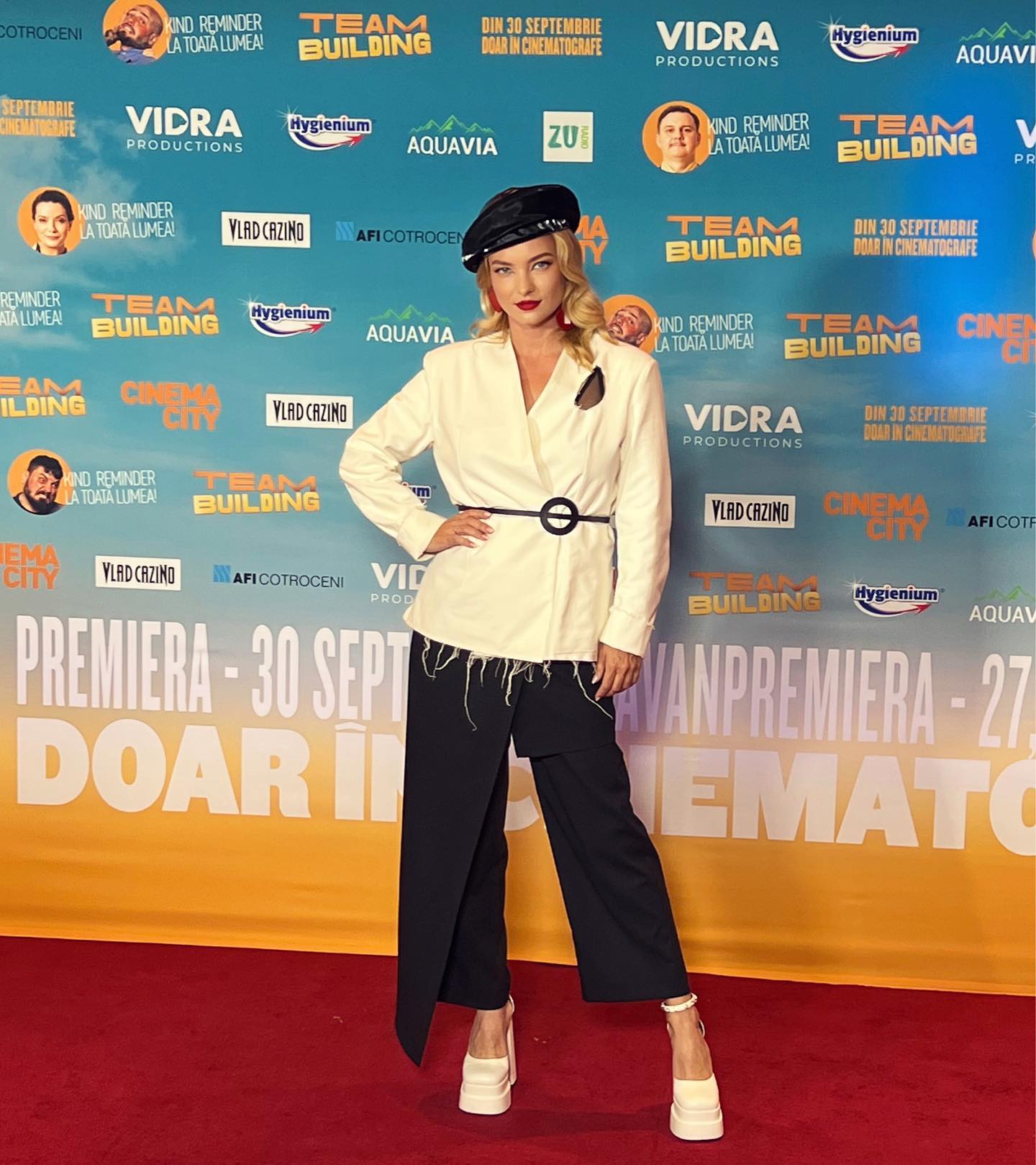 Roxana Condurache, actrița din „Teambuilding”, îi dă replica lui Cristian Tudor Popescu după criticile aduse filmului. „Recunoașteți că mai înjurați din când în când”