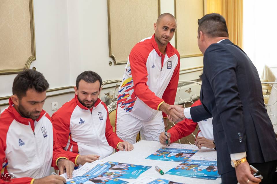 FRT a cumpărat echipament cu discount de la sponsorul COSR, pentru echipa de Cupa Davis. George Cosac: ”Căutăm cele mai bune prețuri”