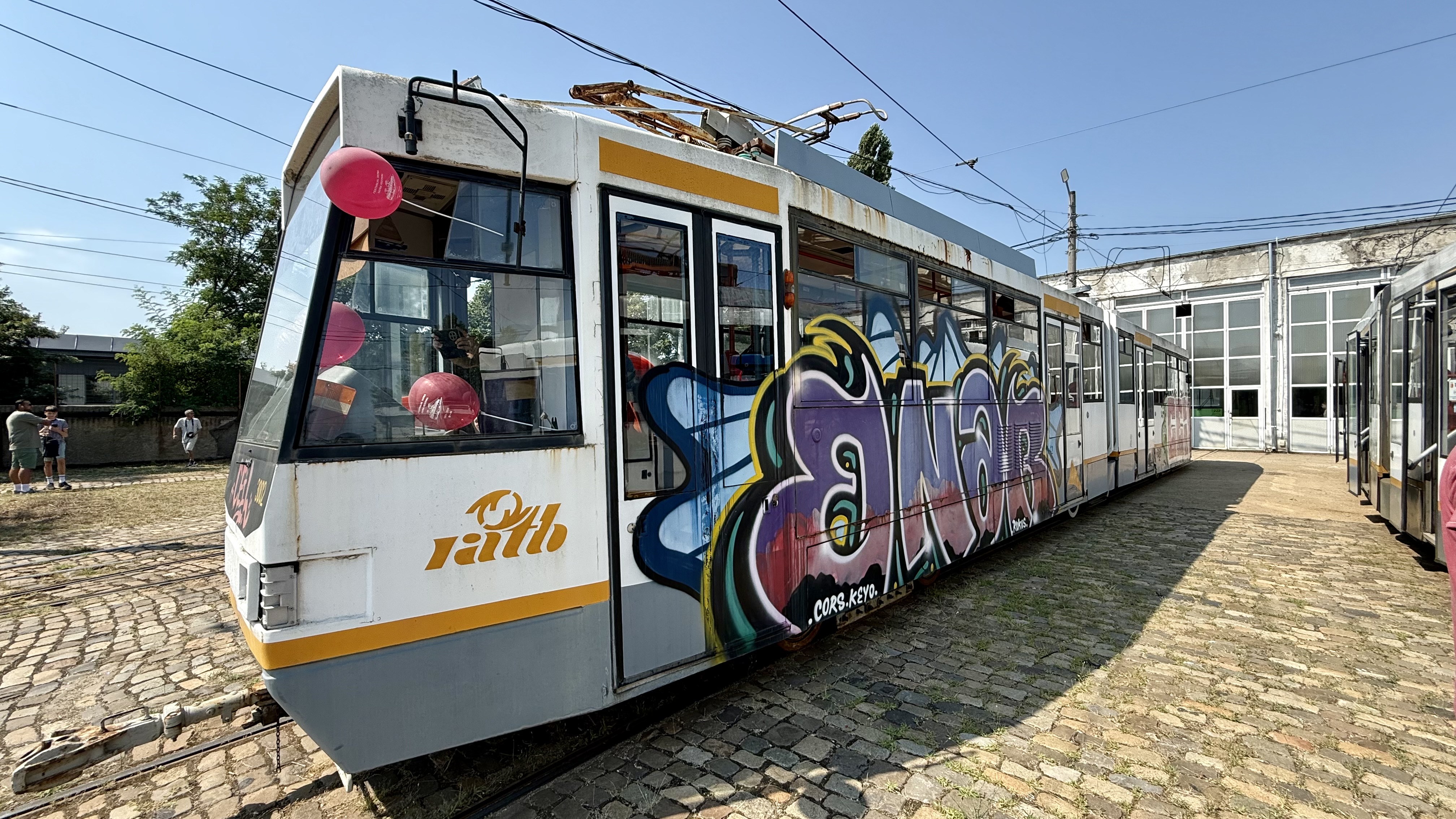 Ultima oprire pentru tramvaiele Tatra: Depoul Militari și-a deschis porțile pentru zeci de pasionați