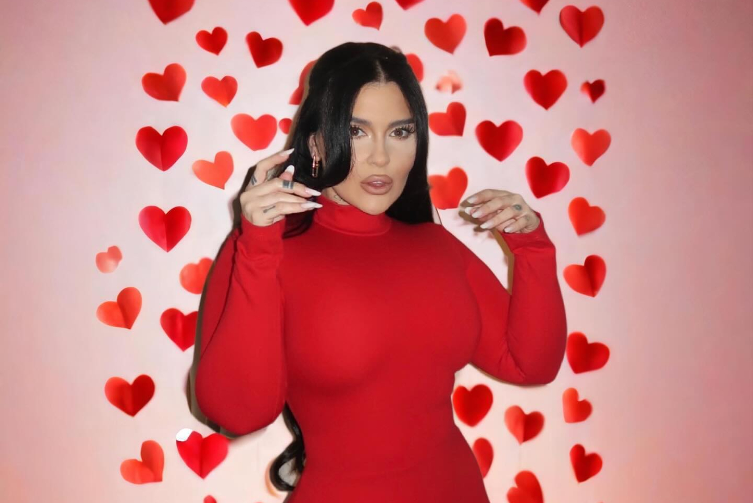 Oana Radu a apărut în rochie de mireasă. Fanii cred că s-a căsătorit cu Șerban Balaban și că e însărcinată: „Casă de piatră! Vom avea un nepoțel?”