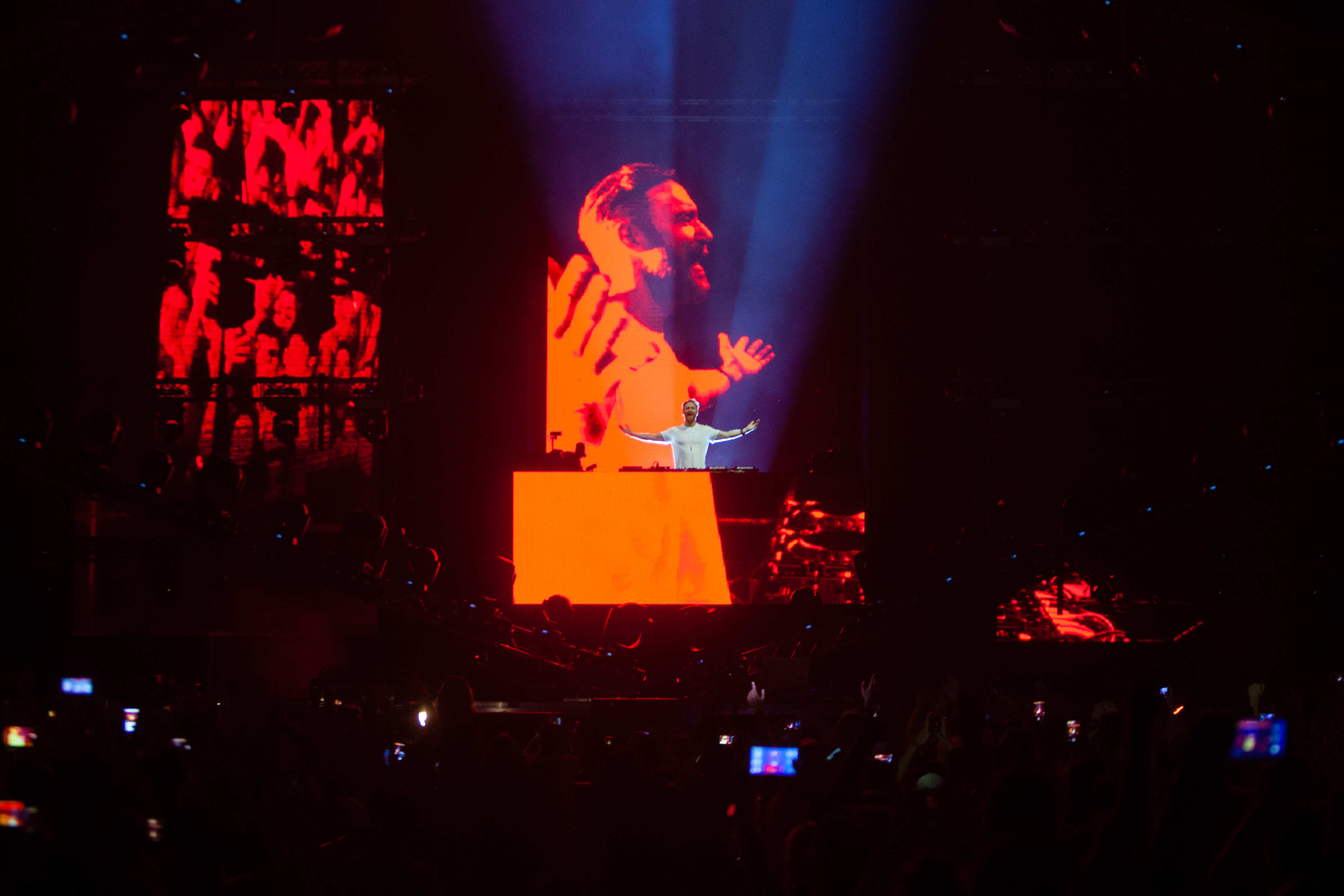 David Guetta, show electrizant la Romexpo. Mii de oameni au venit să-l vadă | FOTO