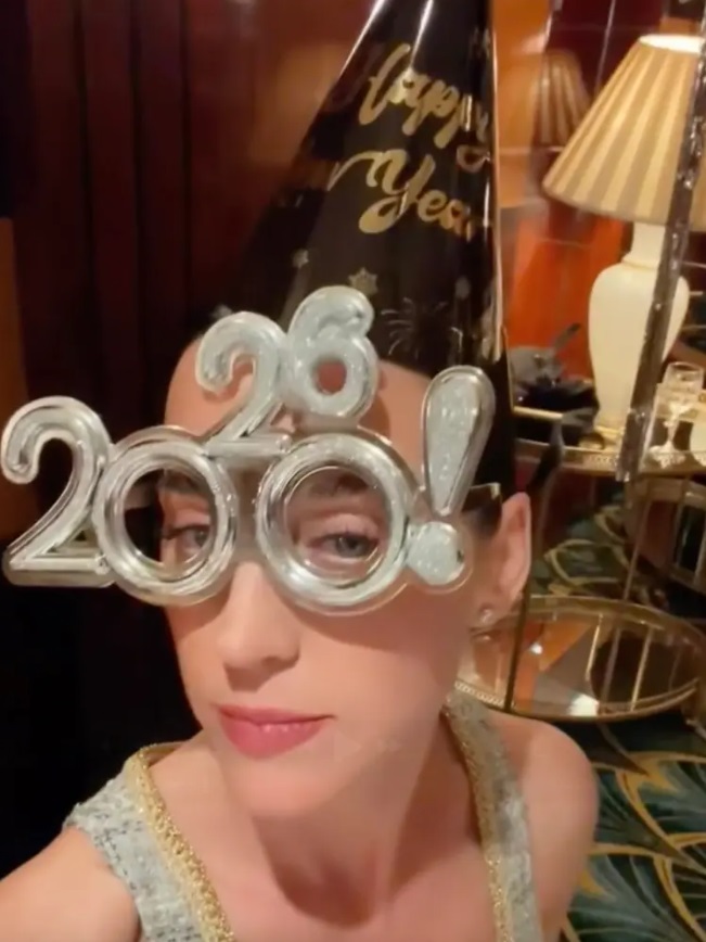 Katy Perry, sărut tandru cu Justin Trudeau. Cântăreața nu l-a uitat nici pe Orlando Bloom, fostul iubit alături de care are o fetiță