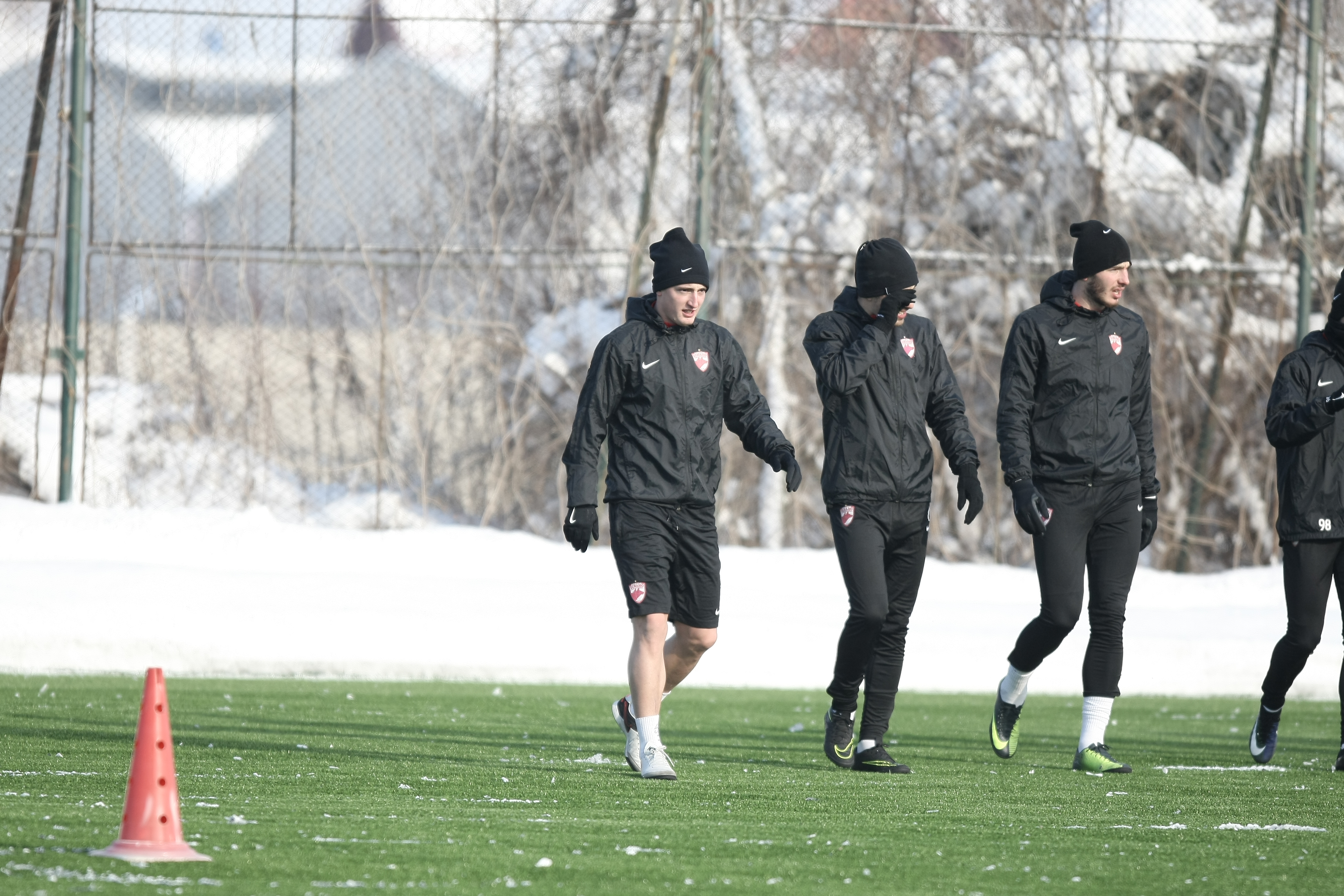 Ioan Andone a condus un antrenament la -14 grade Celsius. Portarul Cobrea s-a transferat la FC Botoșani | GALERIE FOTO & VIDEO